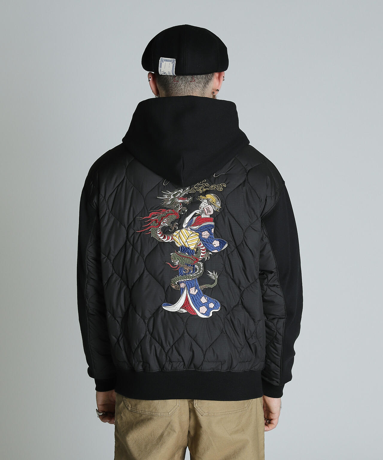 LADY WITH DRAGON QUILTED COMBI. ZIP HOOD/レディ ウィズ ドラゴン キルティング コンビ パーカー