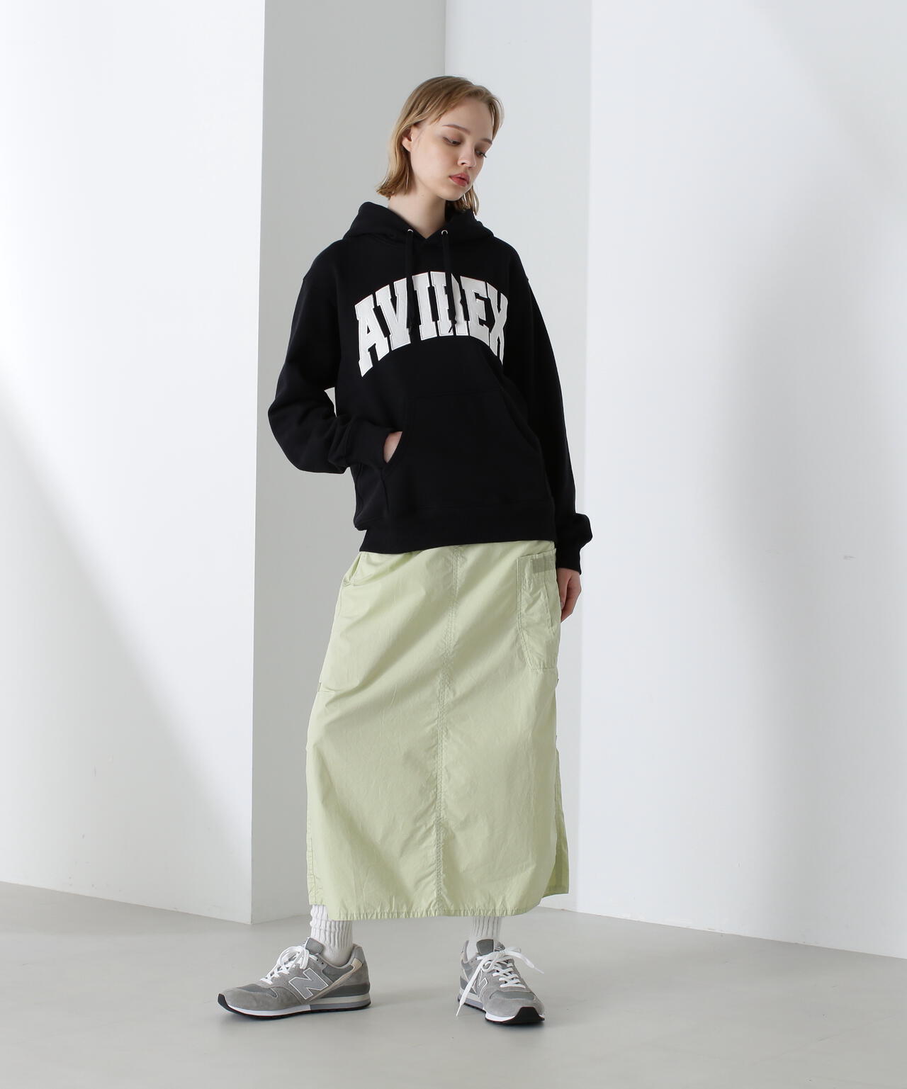 《DAILY/デイリー》PULLOVER SWEAT PARKA LOGO / プルオーバー スウェット パーカー ロゴ / AVIREX
