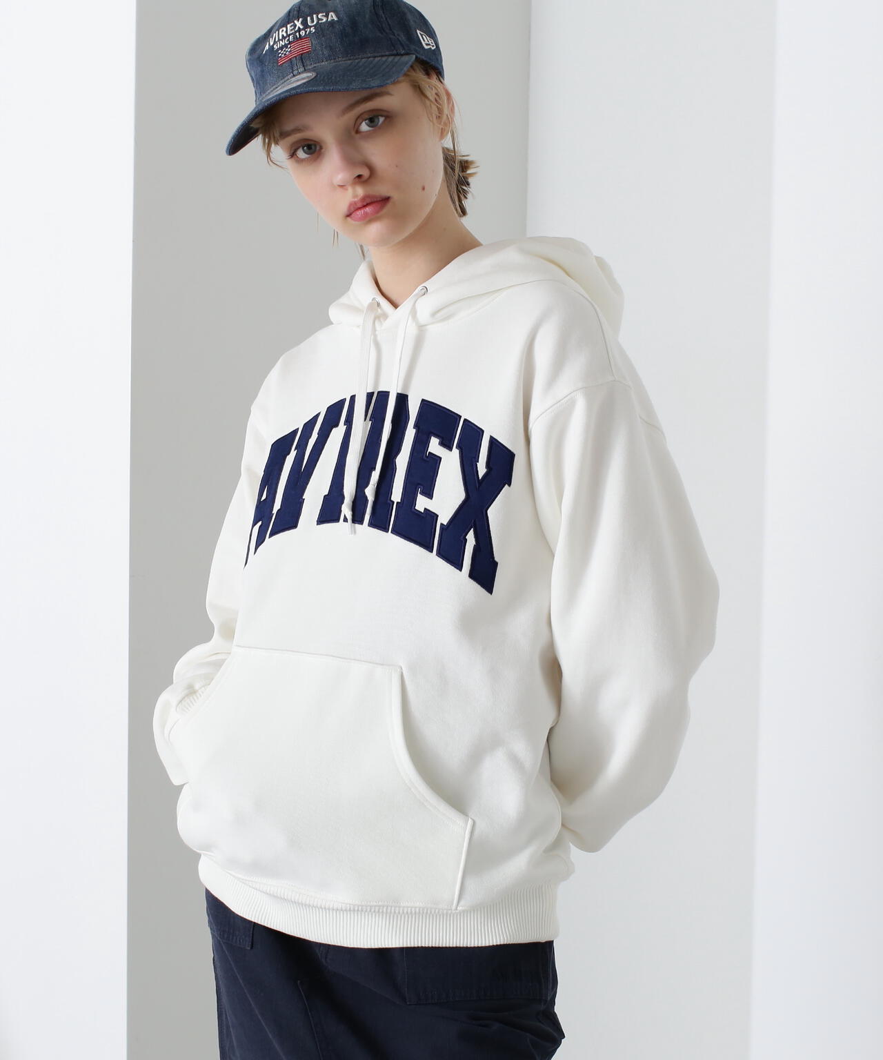 《DAILY/デイリー》PULLOVER SWEAT PARKA LOGO / プルオーバー スウェット パーカー ロゴ / AVIREX