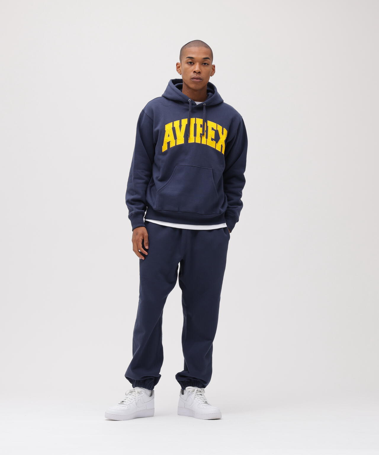 《DAILY/デイリー》PULLOVER SWEAT PARKA LOGO / プルオーバー スウェット パーカー ロゴ / AVIREX