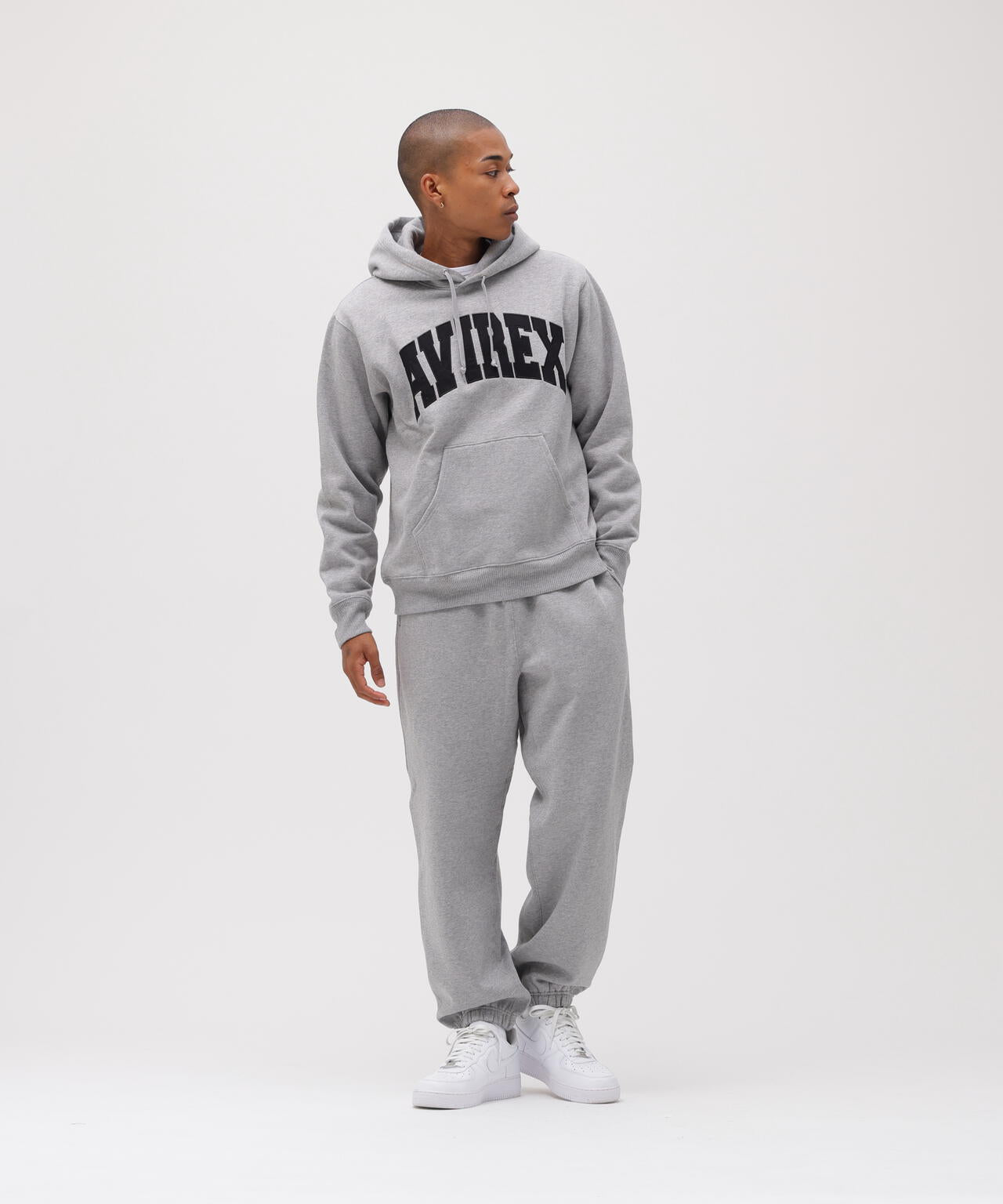 《DAILY/デイリー》PULLOVER SWEAT PARKA LOGO / プルオーバー スウェット パーカー ロゴ / AVIREX