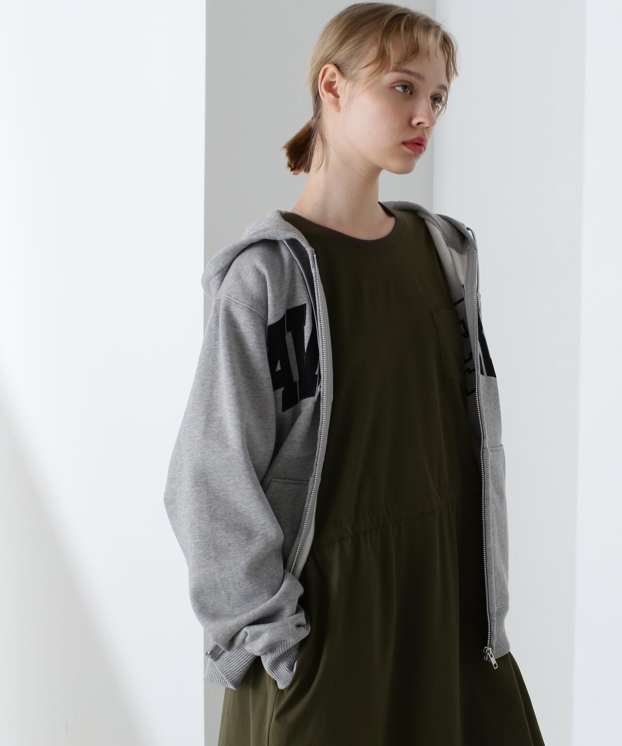 《DAILY/デイリー》ZIP UP SWEAT PARKA LOGO / ジップアップ スウェット パーカー ロゴ / AVIREX /