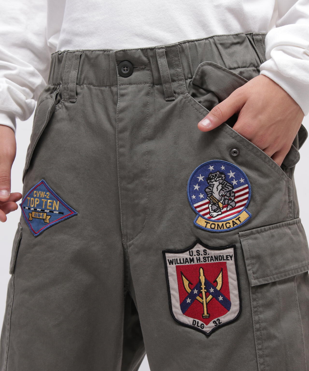 《直営店限定》TOP GUN WAPPEN CARGO PANTS / トップガン ワッペン カーゴパンツ / AVIREX