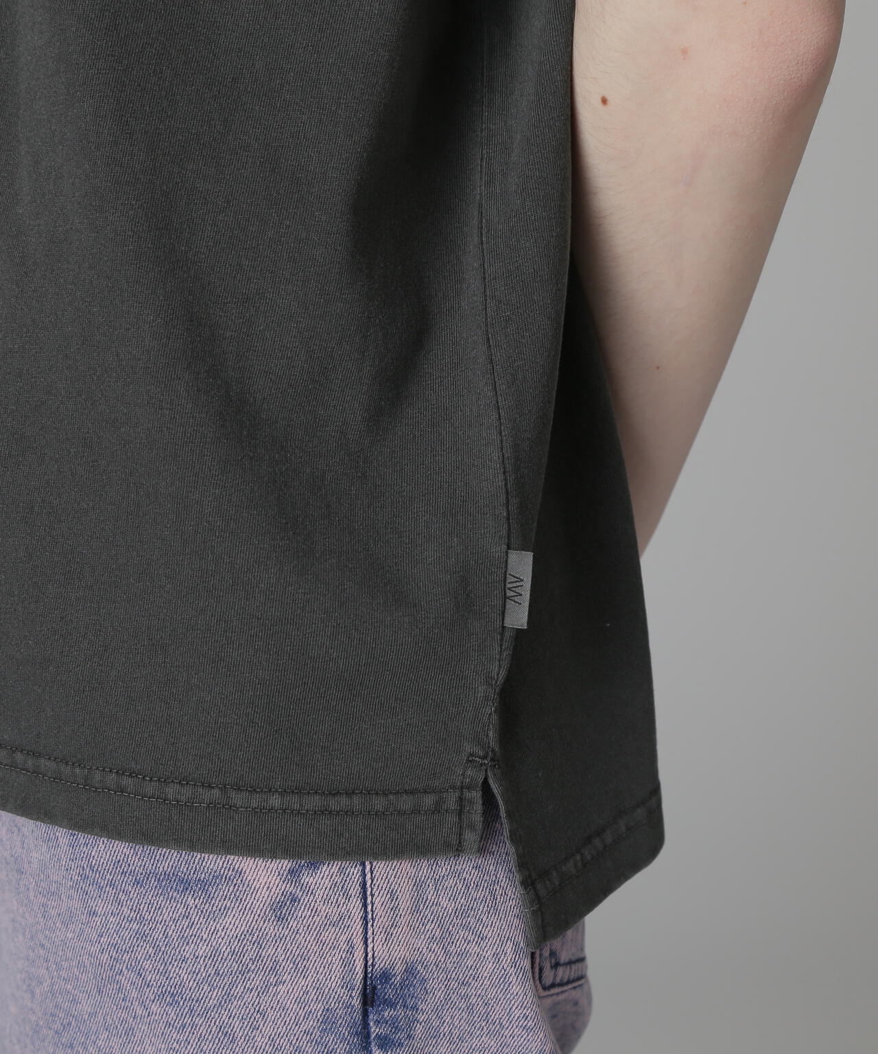 《直営店限定》LACE DETAILS EMBROIDERY T-SHIRT/レースディテール刺繍Tシャツ