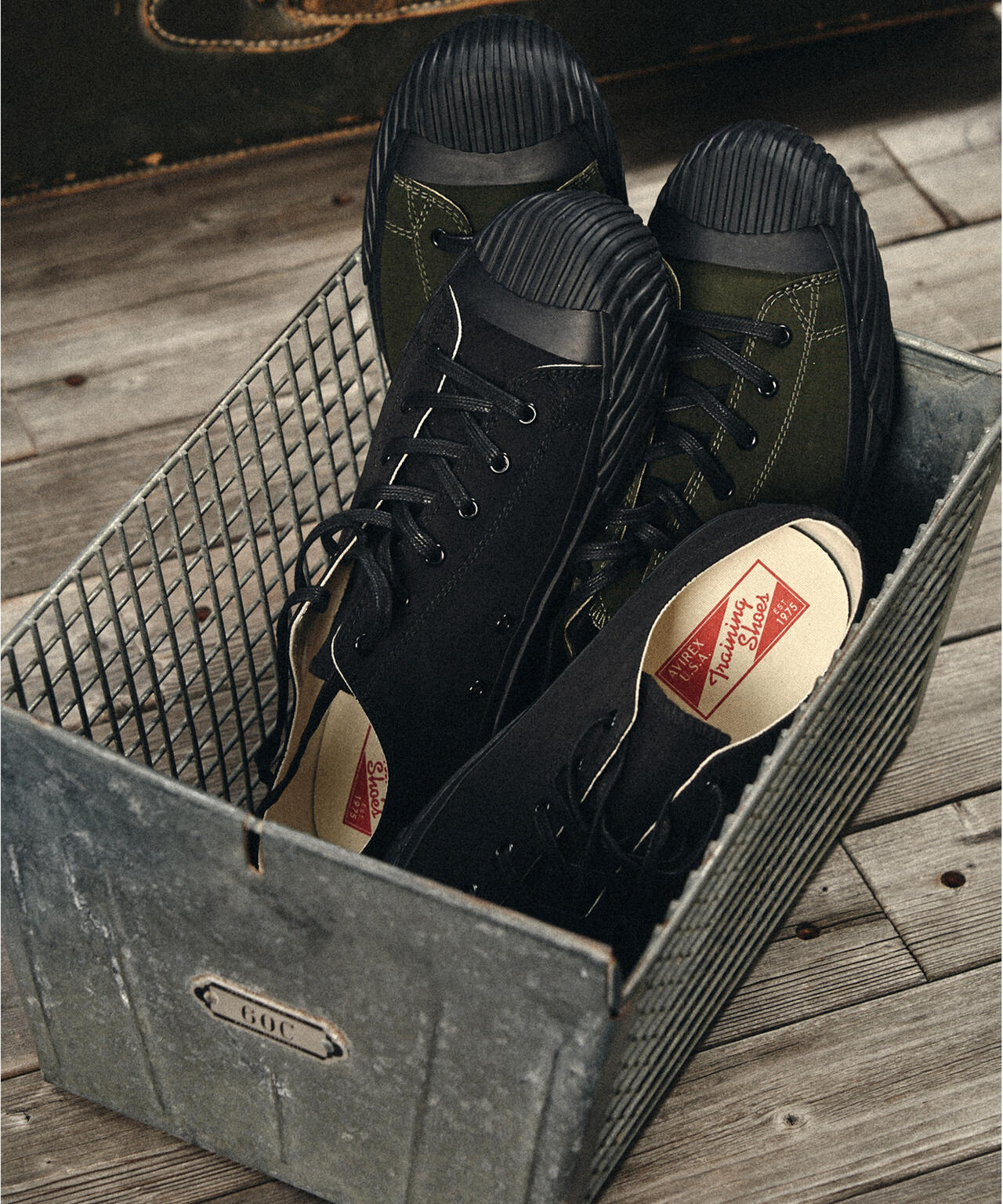 《直営限定》ARMY TRAINING SHOES / アーミー トレーニング シューズ / AVIREX / アヴィレックス