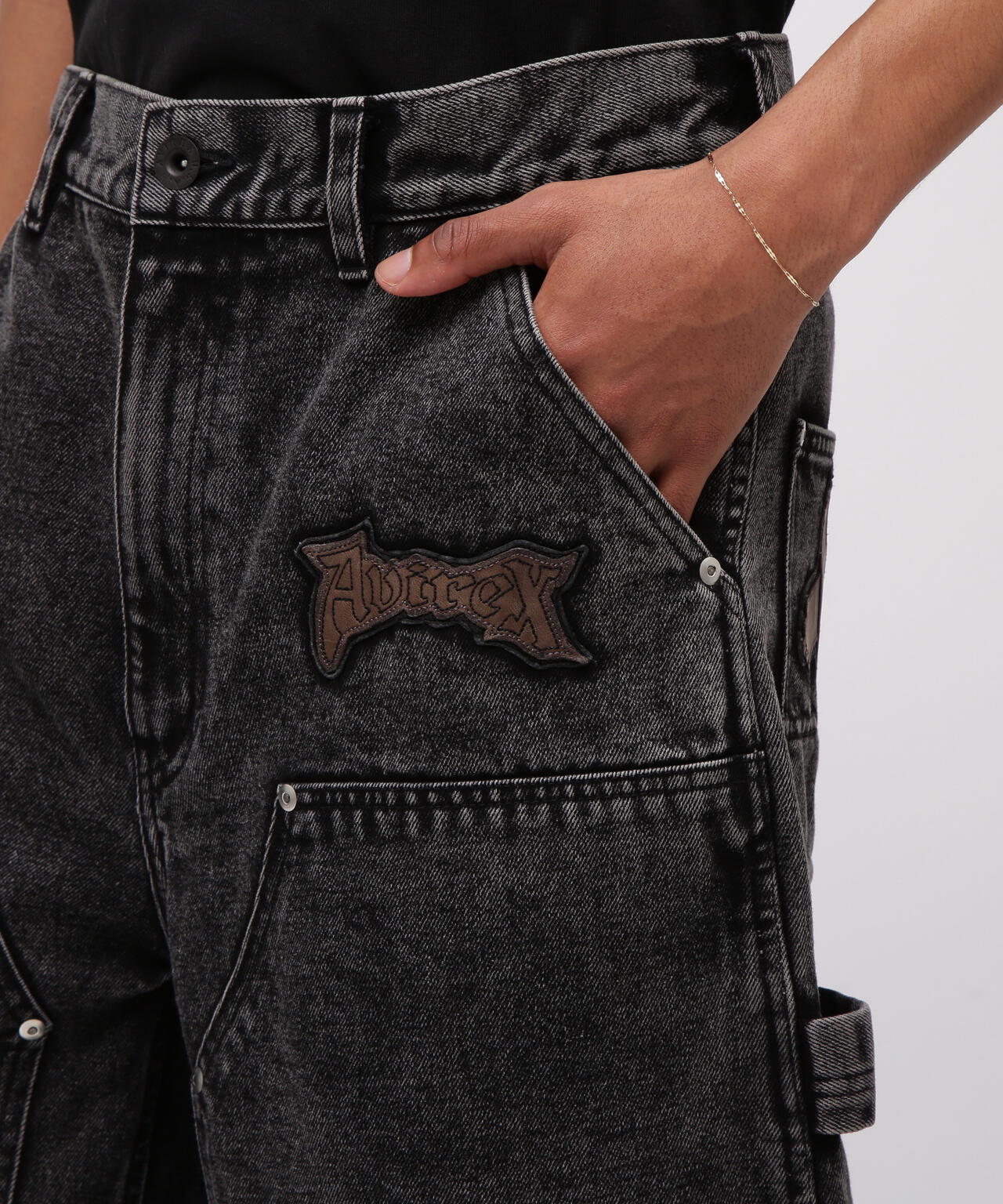 LEATHER PATCH DENIM SHORTS