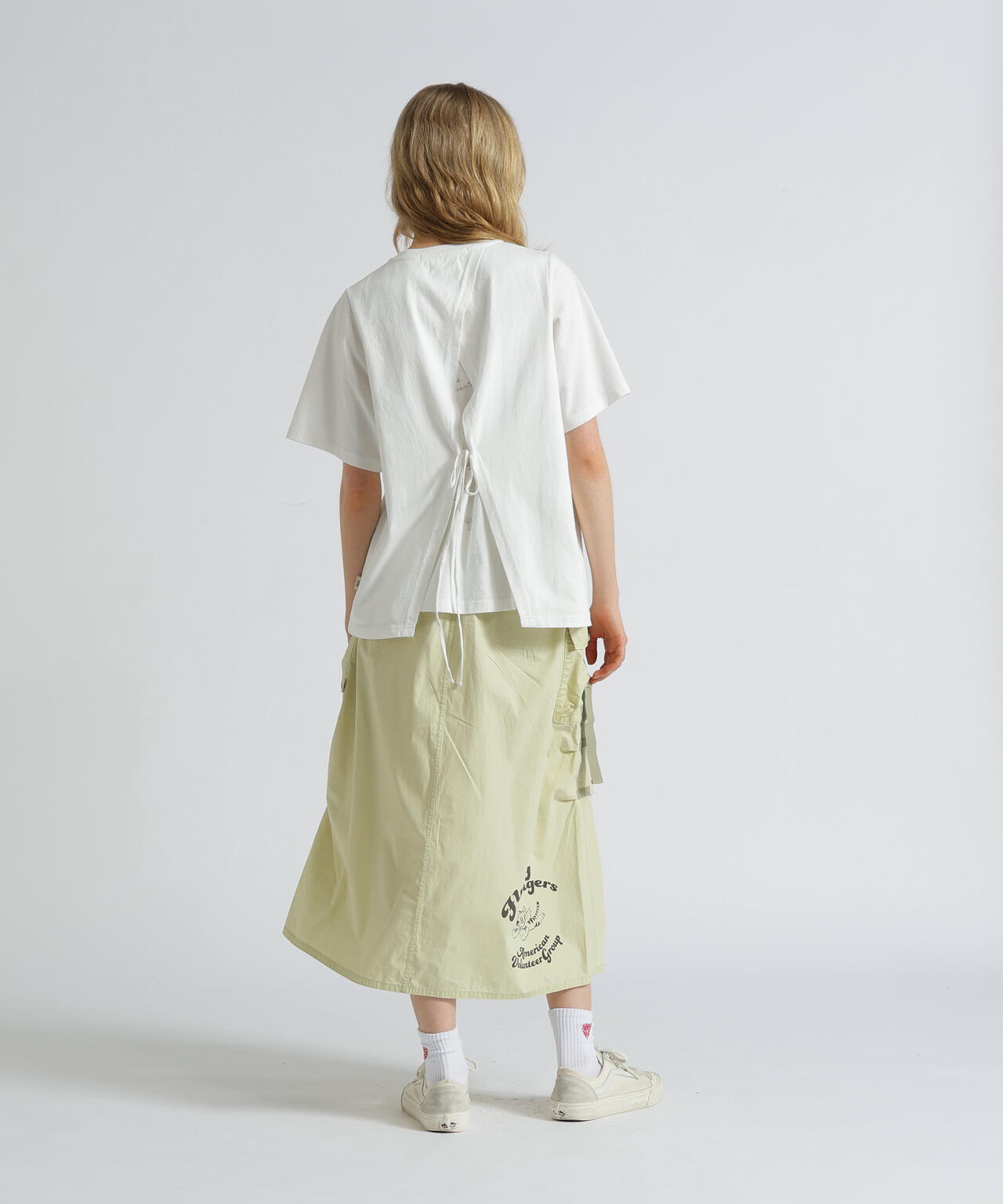 《WOMAN》HALF SLEEVE BACK LAYERED GRAPHIC T-SHIRT