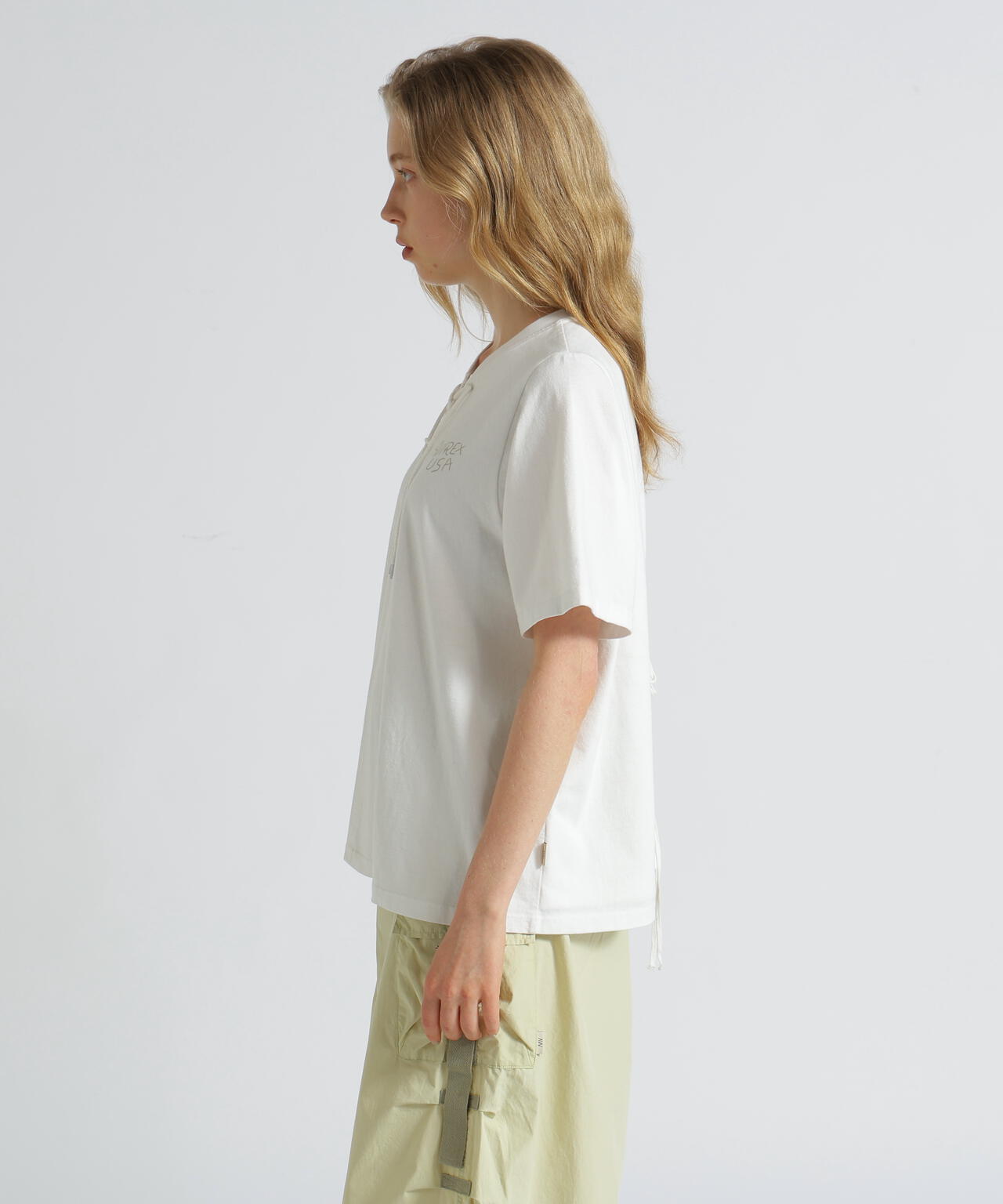 《WOMAN》HALF SLEEVE BACK LAYERED GRAPHIC T-SHIRT