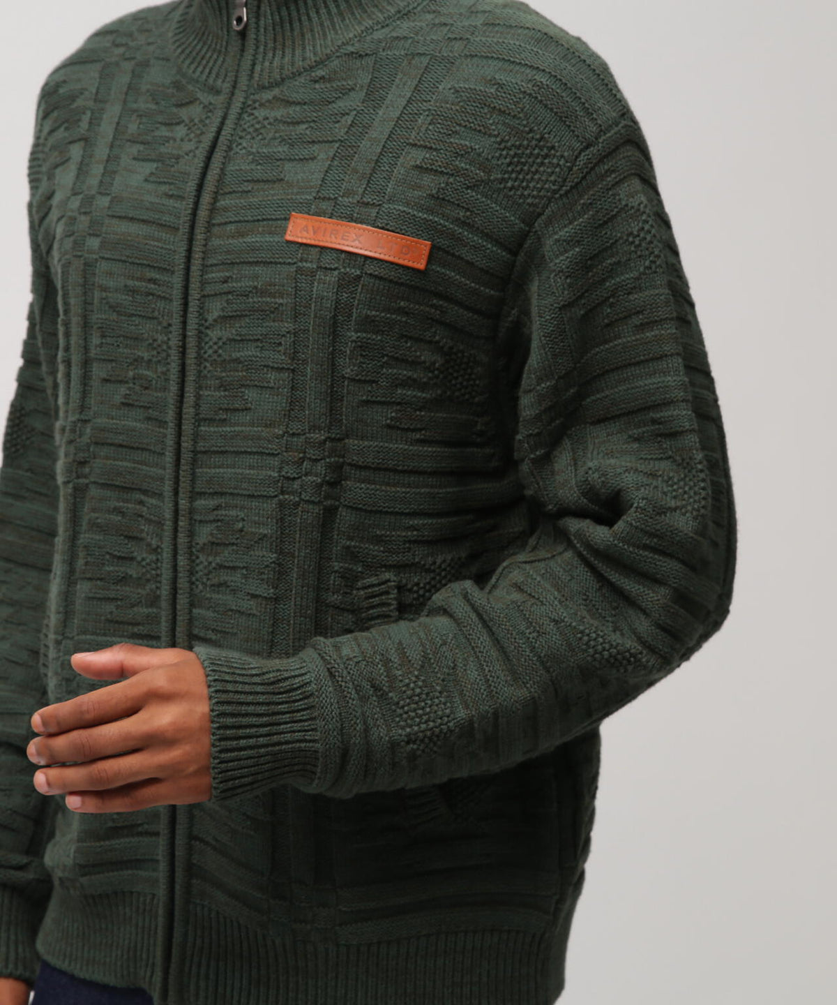 NATIVE JACQUARD STAND KNIT