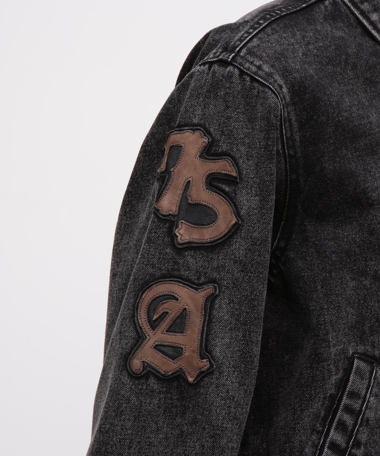 LEATHER PATCH DENIM JACKET