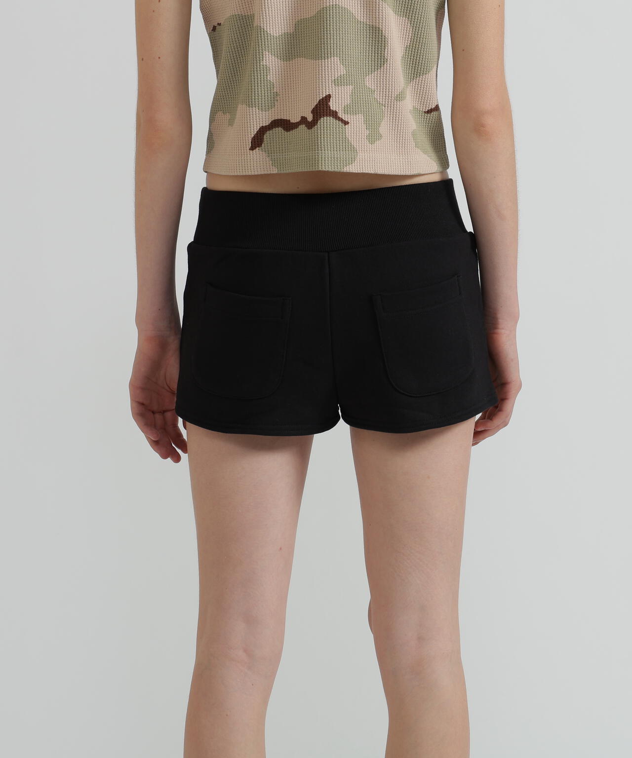 《WOMAN/直営店限定》VARSITY FLAG SHORT PANTS