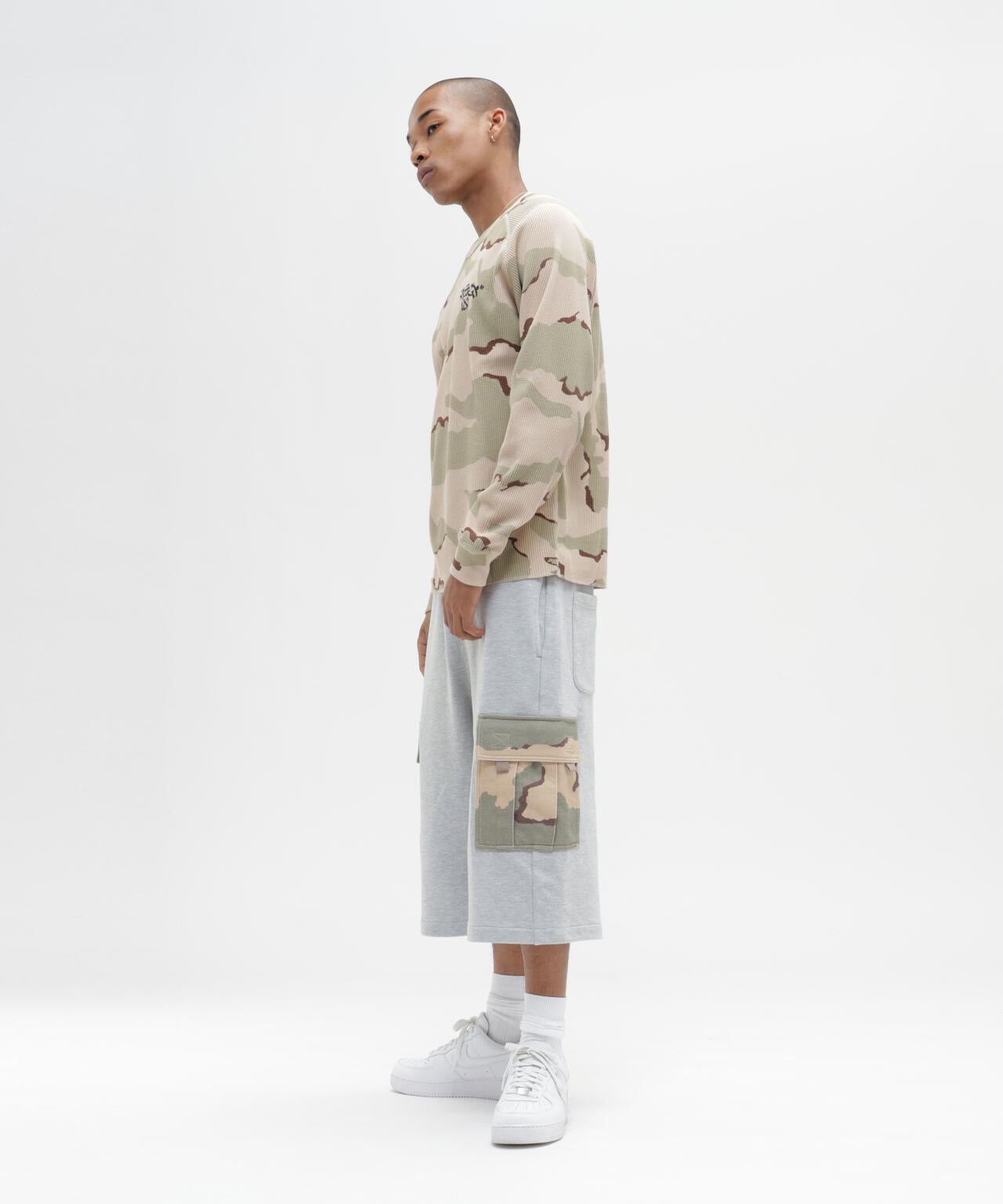 SWEAT CAMO CARGO SHORTS