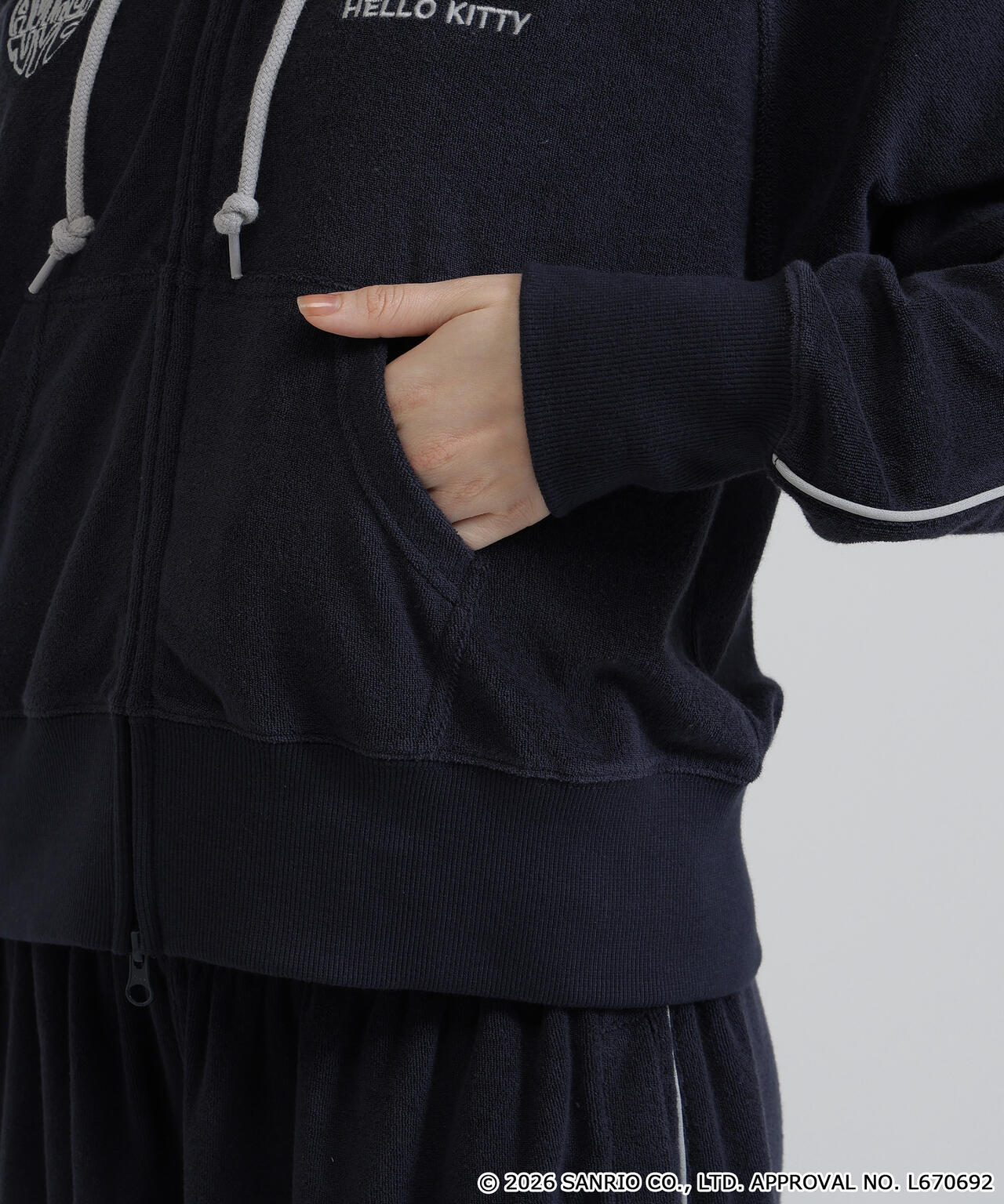 《AVIREX×HELLO KITTY》PILE PARKA