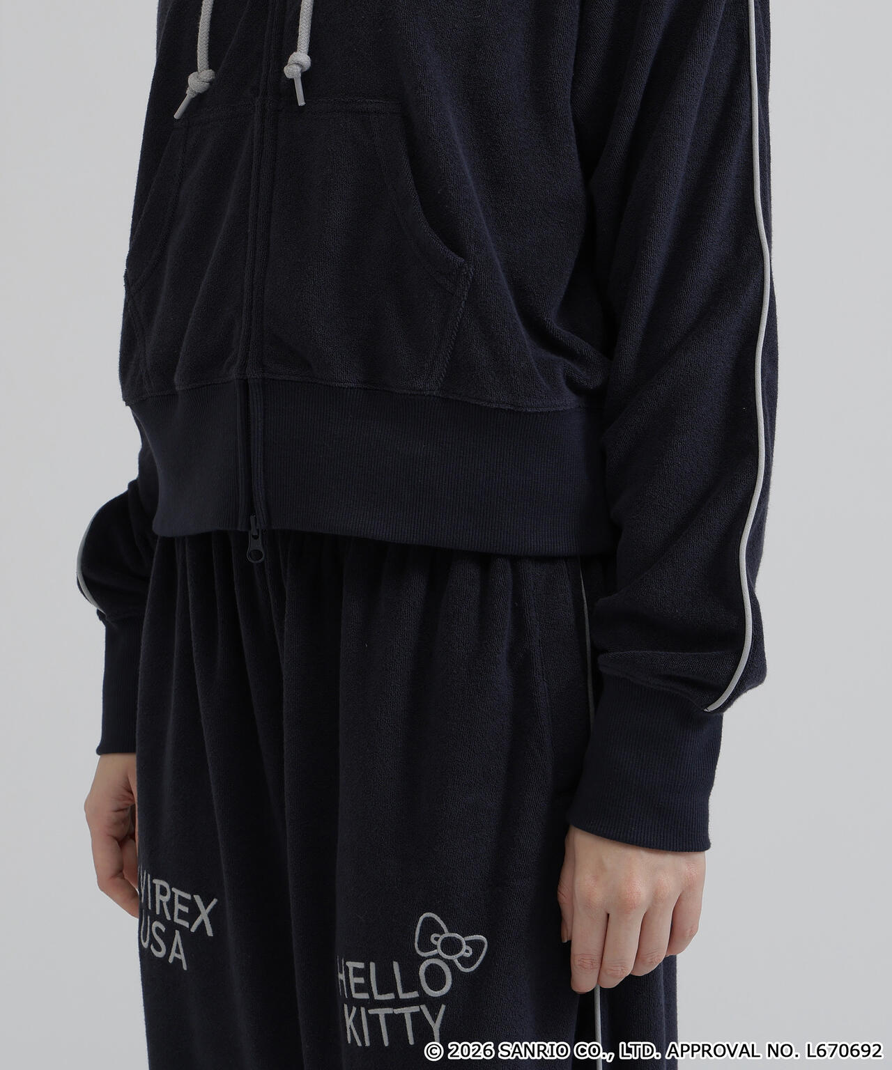 《AVIREX×HELLO KITTY》PILE PARKA