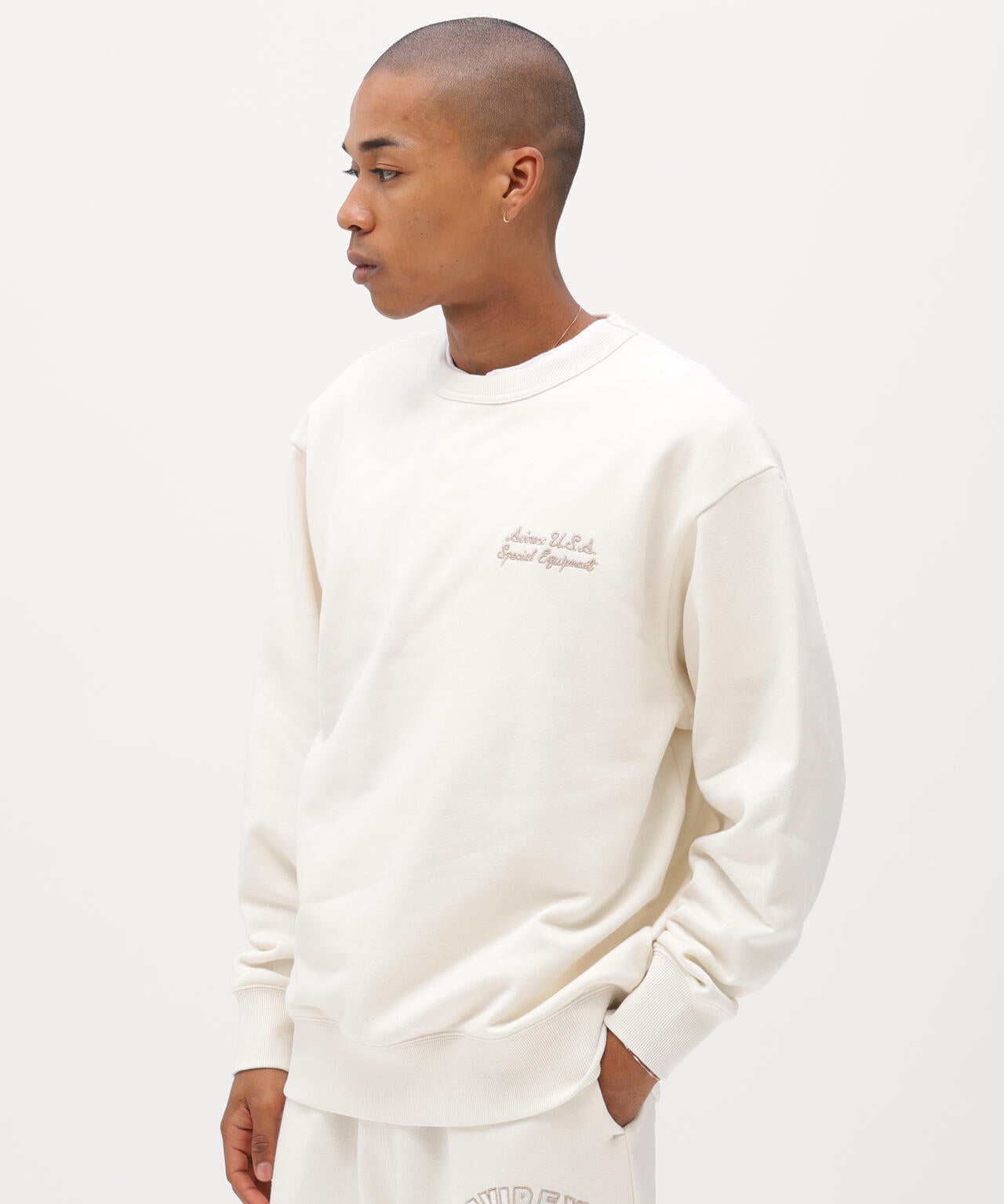 《直営店限定》VARSITY FLAG CREW NECK SWEAT