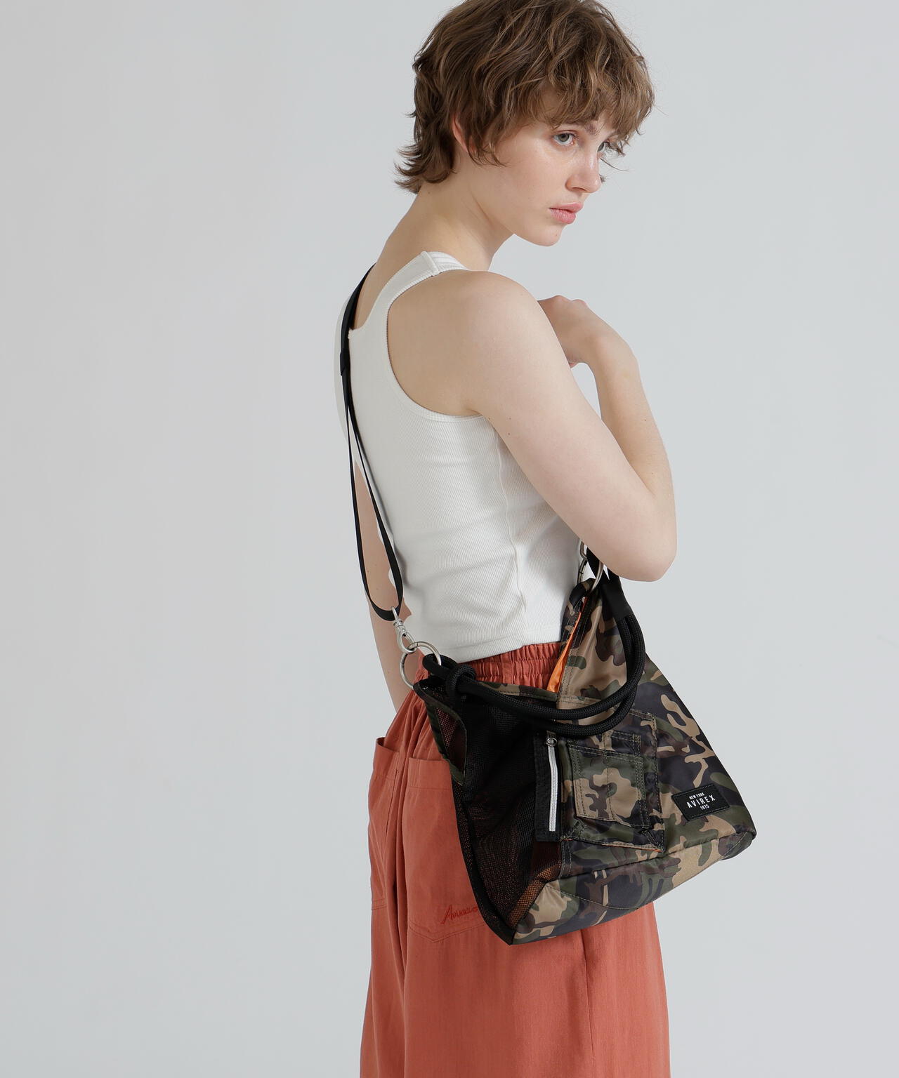 《直営店限定》MINI MESH TRIANGLE BAG