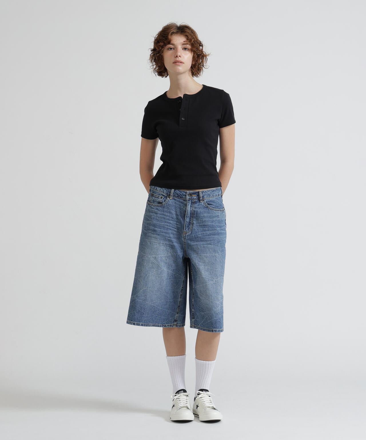 173cm B:80 W:60 H:88