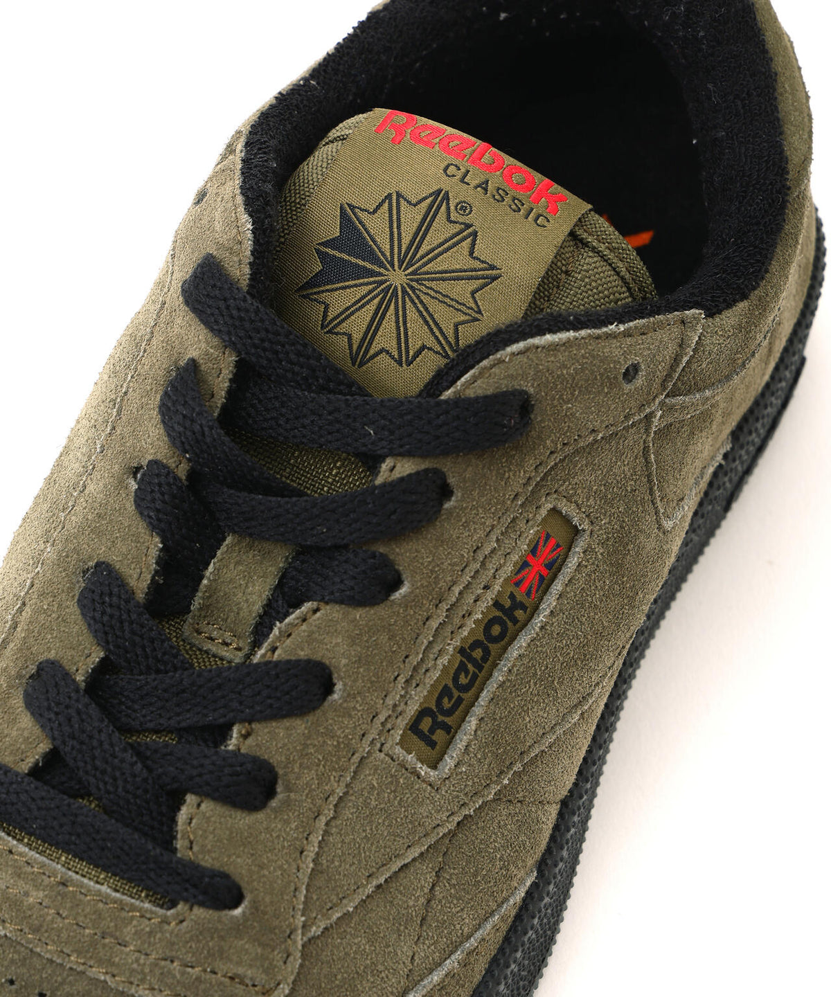 《AVIREX × Reebok》CLUB C ”MODERN SAGE COLLECTION”