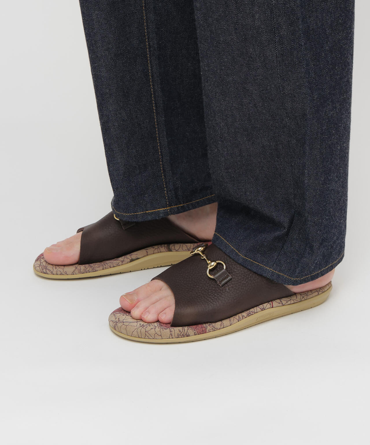 《AVIREX×ISLAND SLIPPER》MAP PATTERN BIT SLIDE SANDAL
