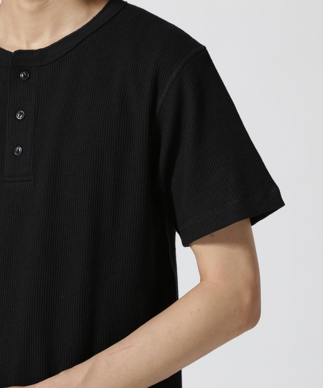 《DAILY/デイリー》THERMAL HENLEY NECK T-SHIRT