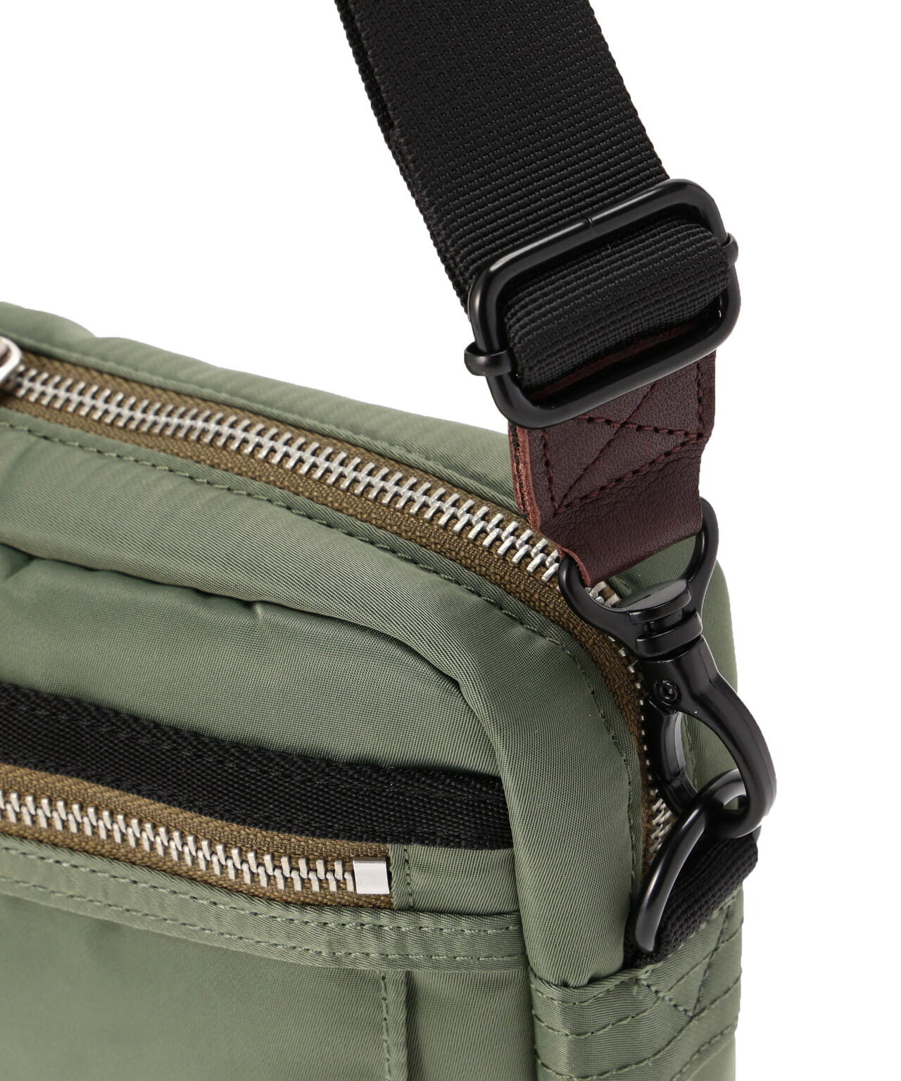 FLIGHT NYLON ”BOX SHOULDER BAG”