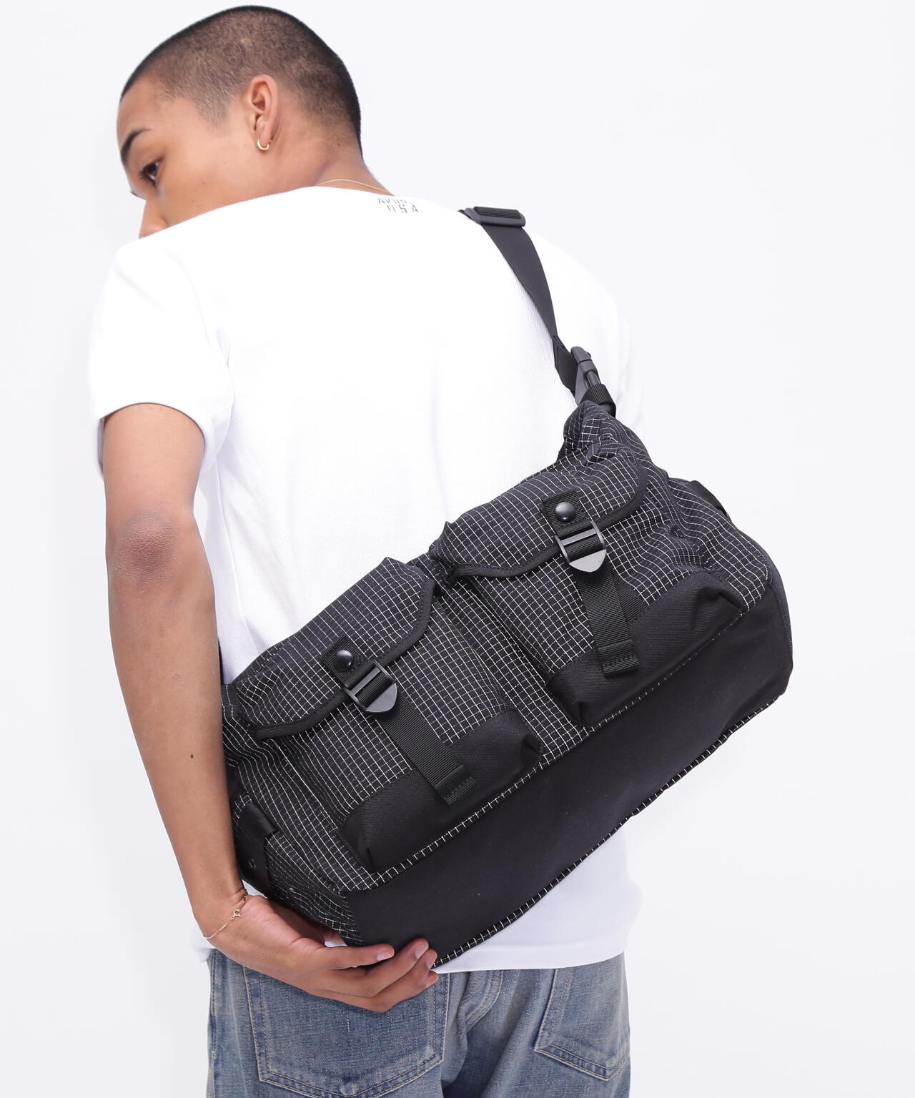 《直営店限定》REFLECT RIP BOAT SHAPED SHOULDER BAG