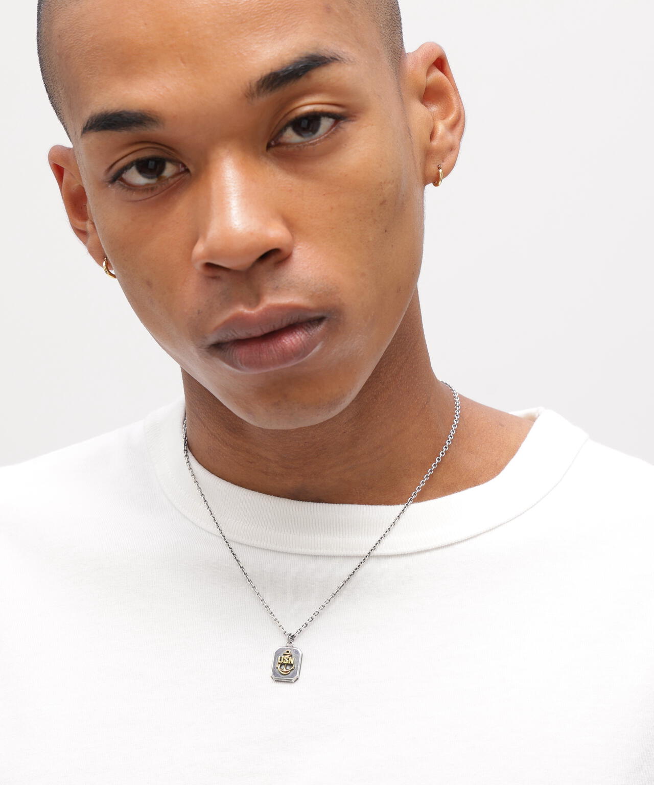 《AVIREX by J.H.M CO.，LTD.》MATERIAL COMBI SIGNET NECKLACE ”USN”