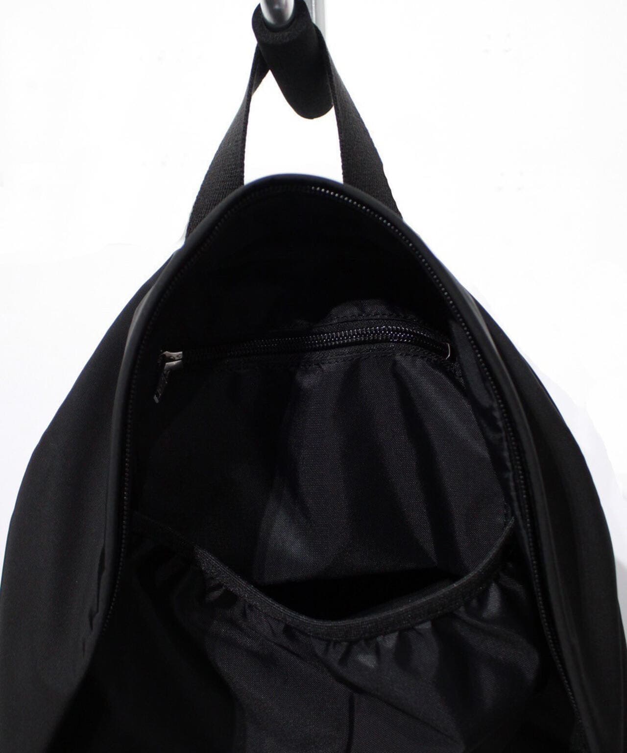 soe/ソーイ/【LHP EXCLUSIVE】LEATHER ONE SHOULDER B.P