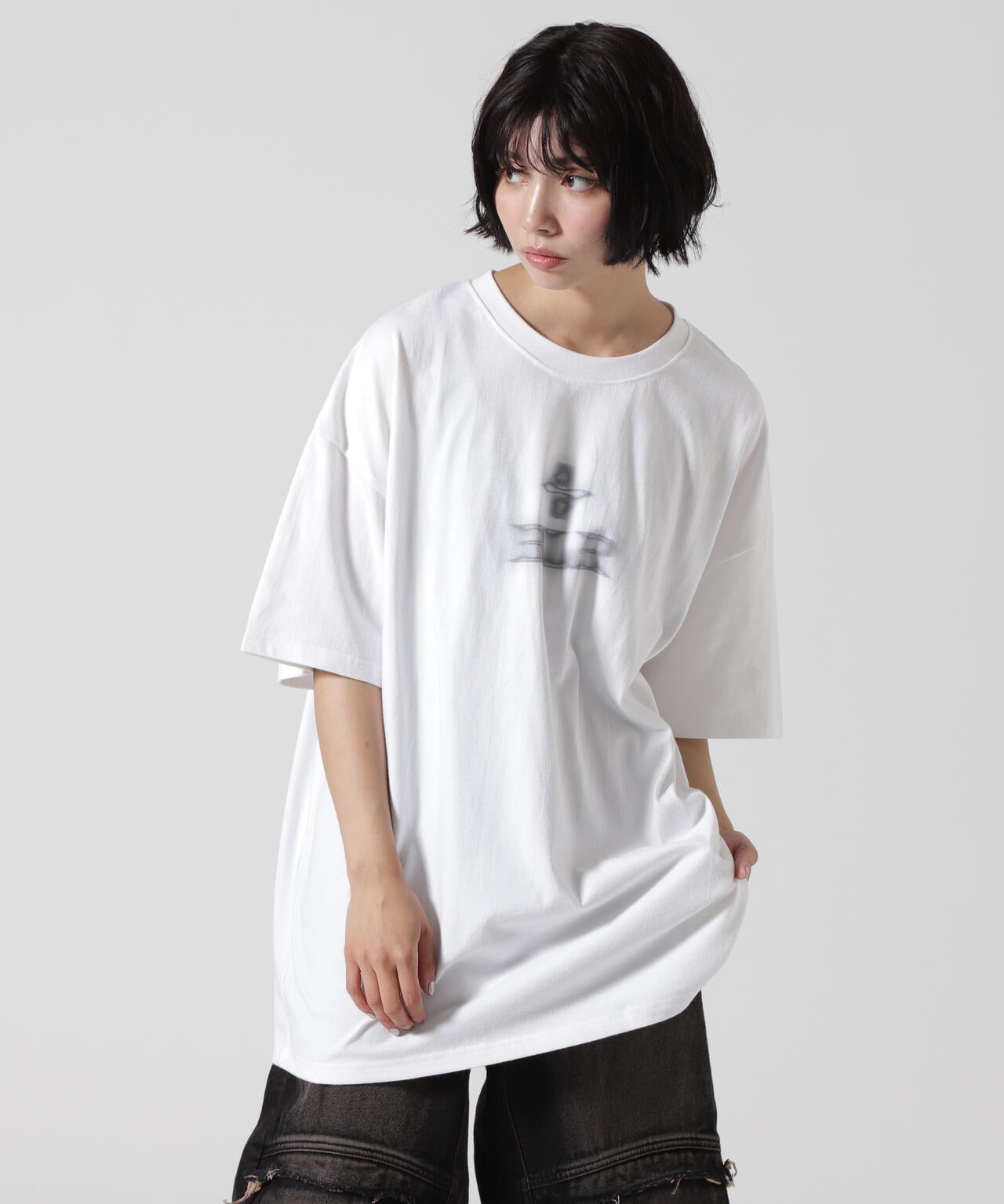 BLR/ビーエルアール/BLURRED LOGO PRINTED T-SHIRT