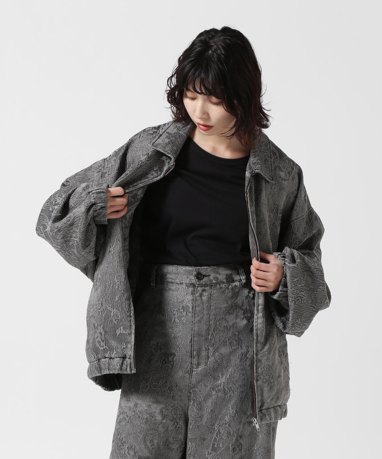 Chica/チカ/FLORAL JAQUARD PIGMENT BOMBER JACKET