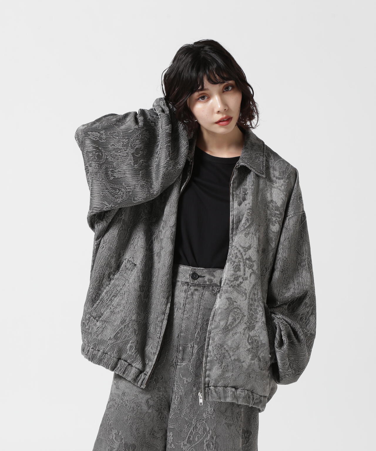 Chica/チカ/FLORAL JAQUARD PIGMENT BOMBER JACKET