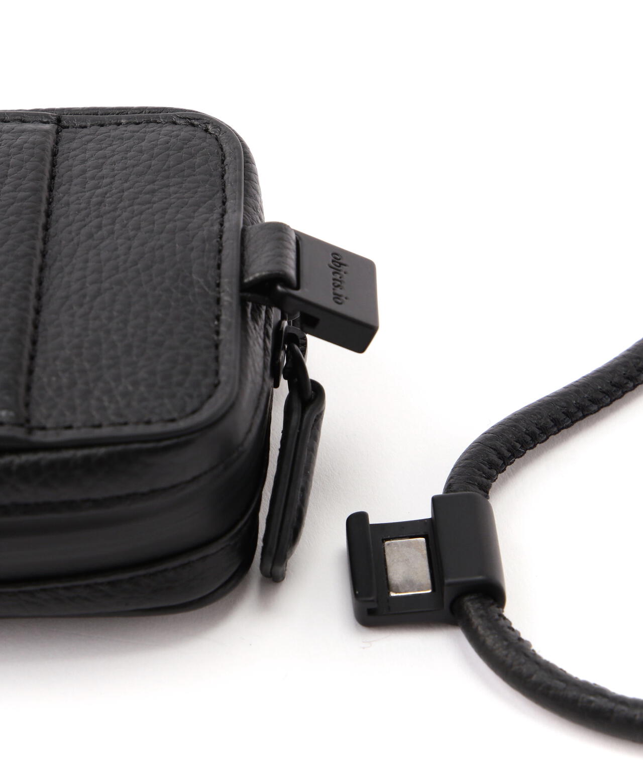objcts.io/オブジェクツアイオー/COMPOSITION MICRO BAG
