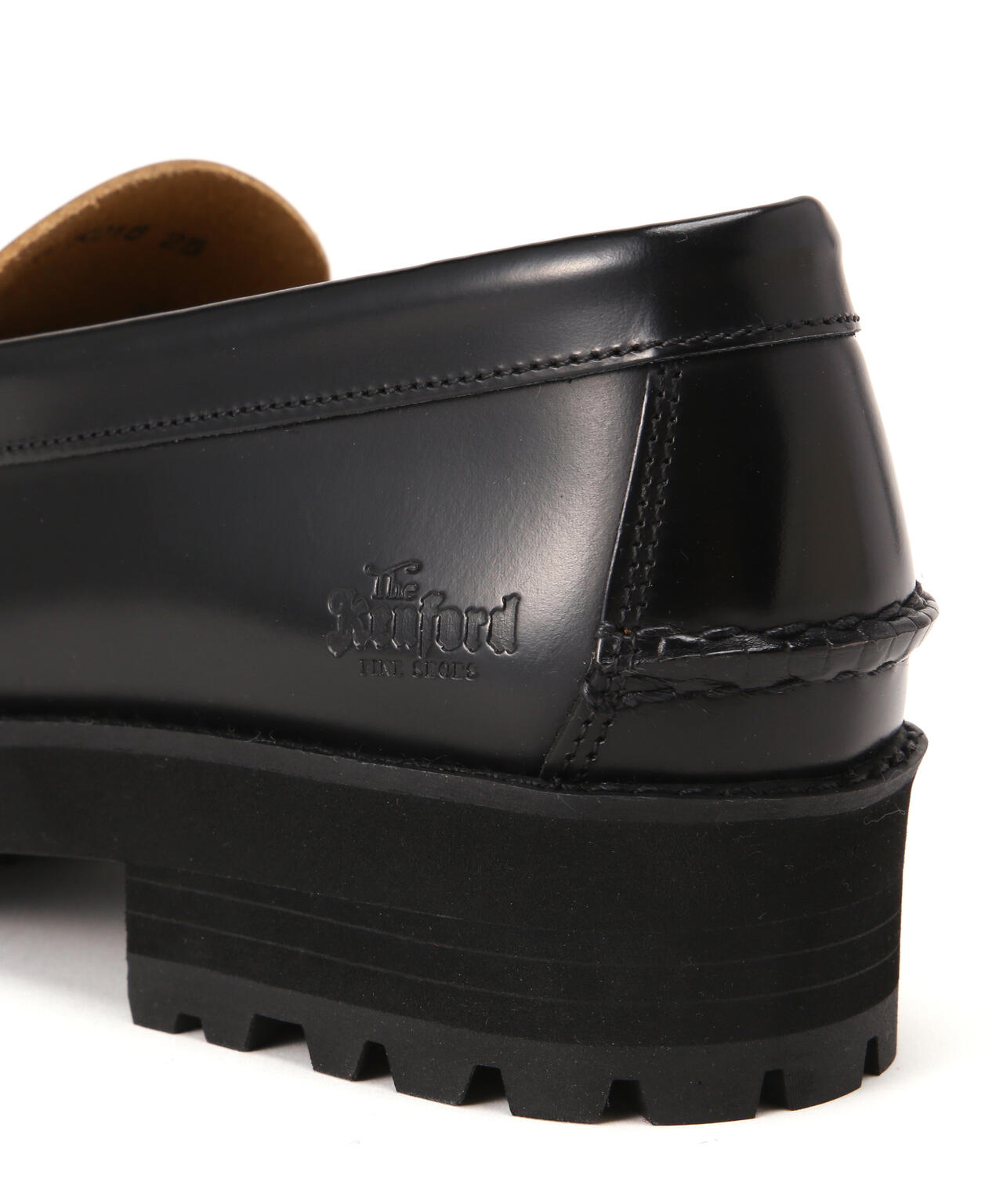 The Kenford Fineshoes/TANK SOLE LOAFERS/BLACK QUILT TASSEL