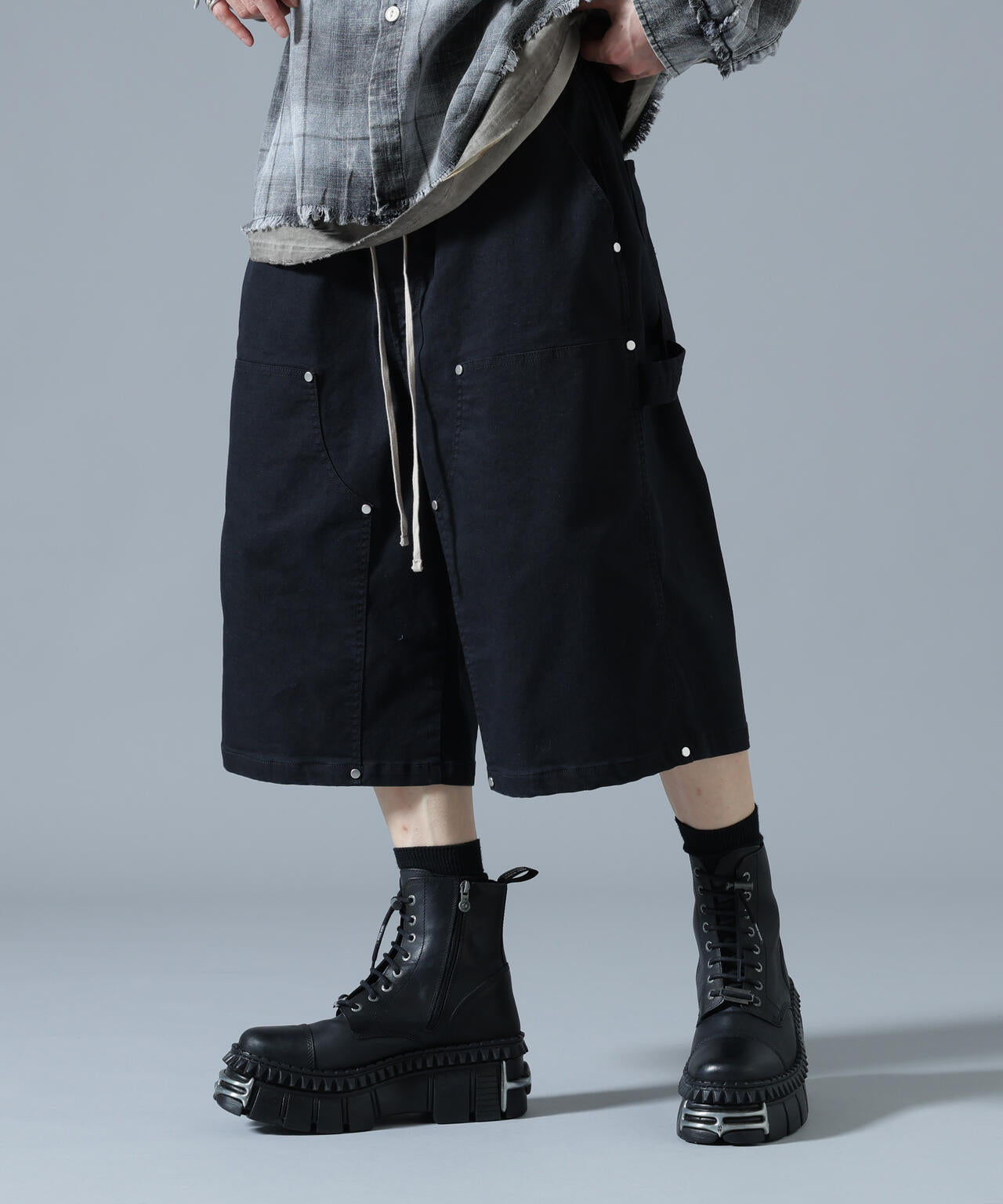 DankeSchon/ダンケシェーン/TCBLK W-KNEE SHORTS