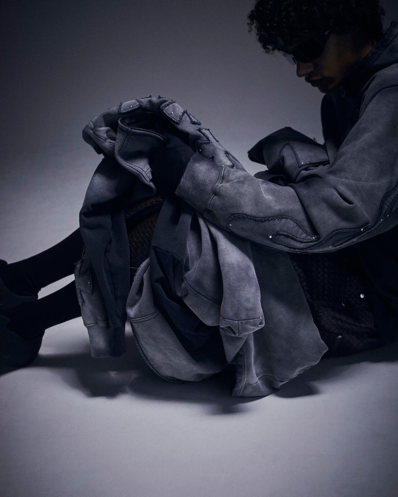 DankeSchon/ダンケシェーン/SPRAY PIGMENT SWEAT HOODIE IRON