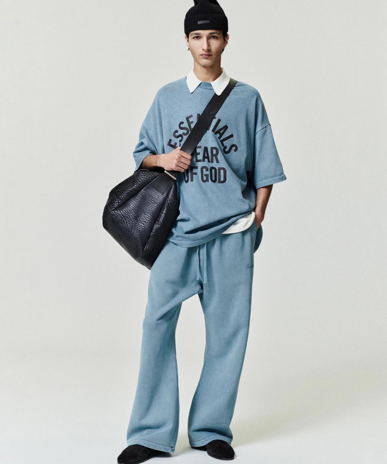 Fear of God ESSENTIALS/FOG エッセンシャルズ/CAMPUS 90s SHORT SLEEVE TEE