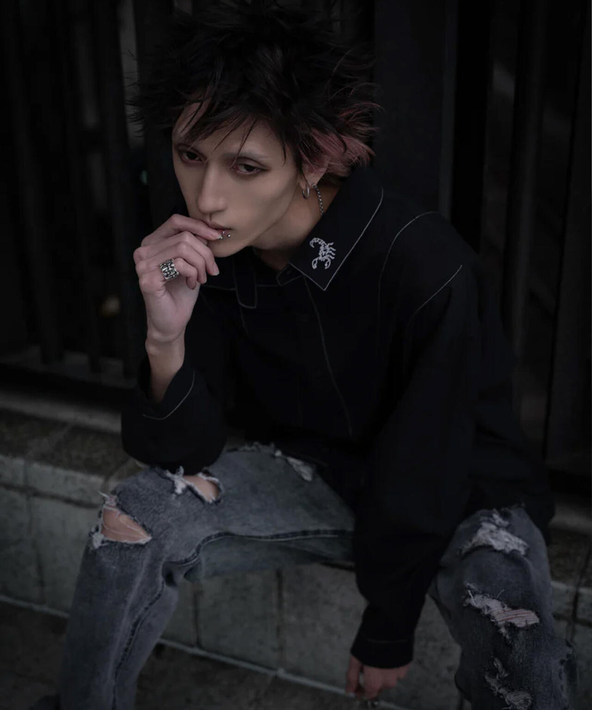 gibous/ギボス/Sheer Stitch Scorpion Shirt