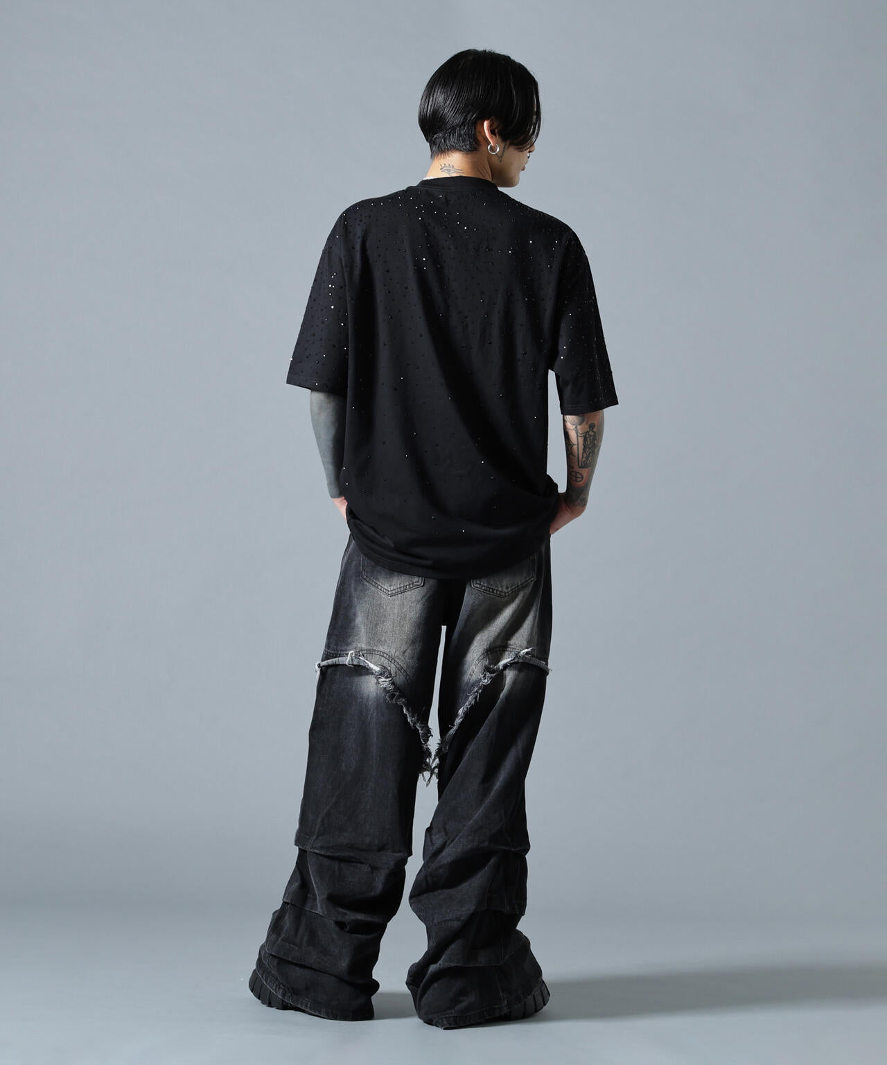 180cm B:87 W:66 H:84 着用サイズ：L