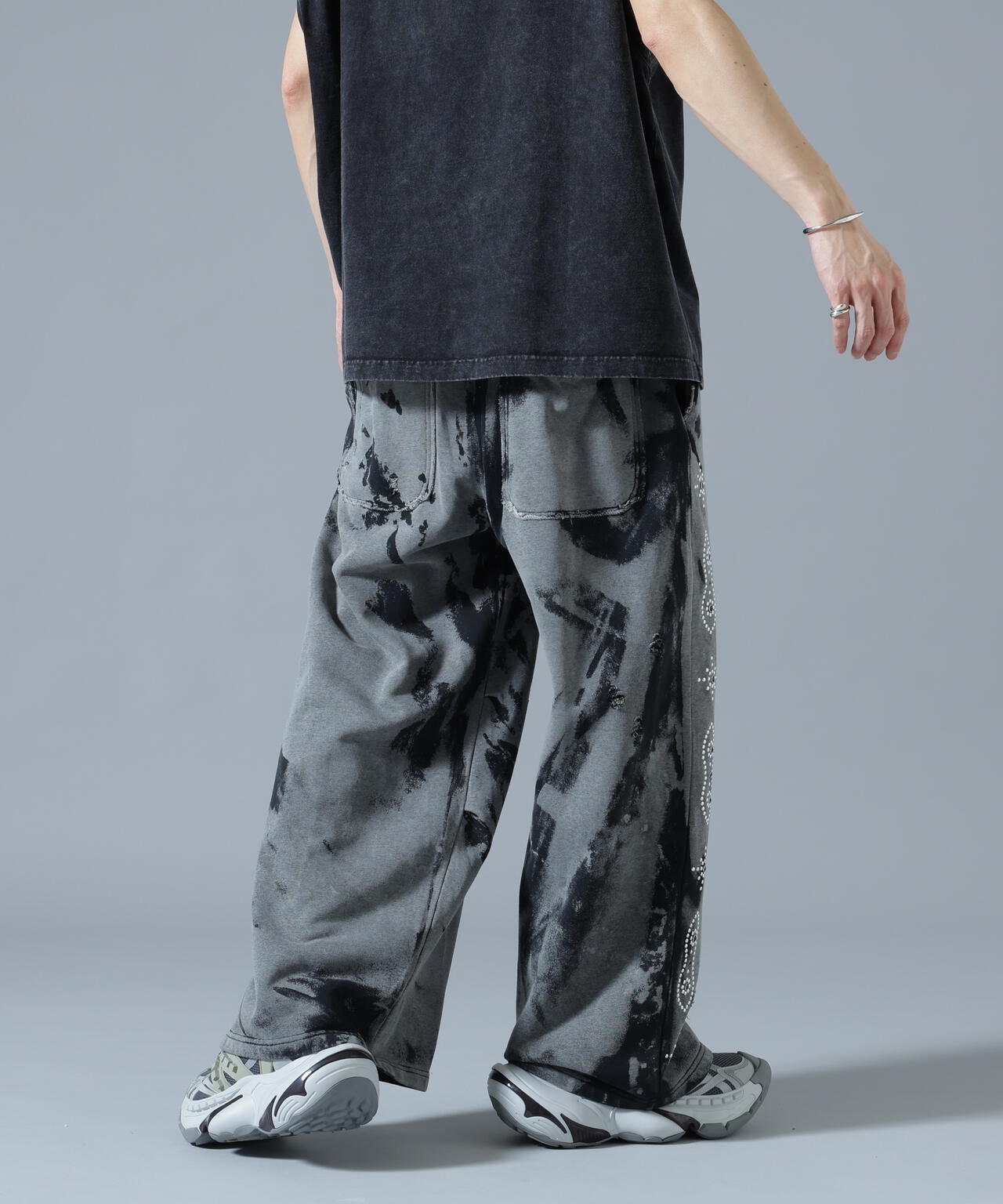 DankeSchon/ダンケシェーン/STUDS SWEAT BAGGY PANTS