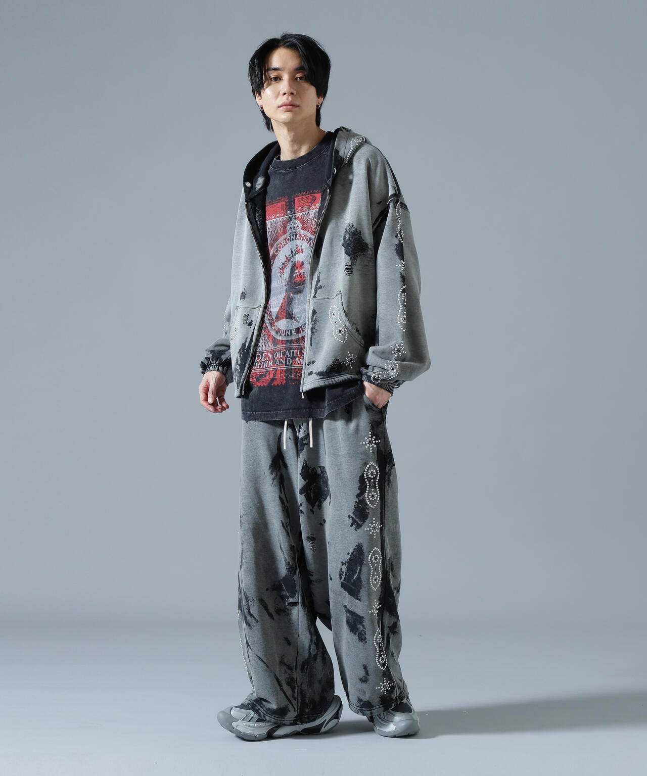 H:180cm C:88cm W:69cm H:90cm 着用サイズ：L