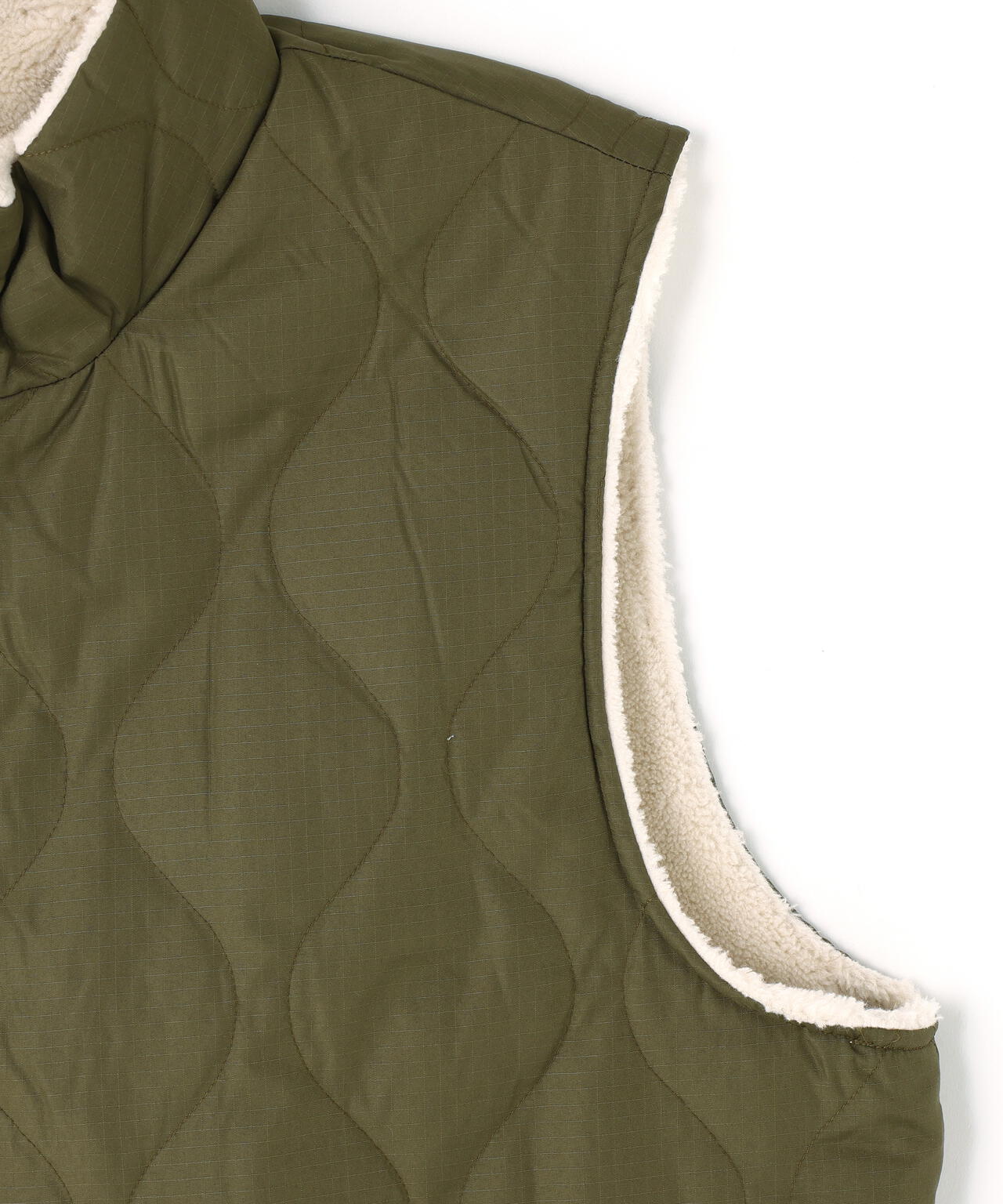 ＴＡＩＯＮ／ＤＯＷＮ＋ＢＯＡ　ＨＩ　ＶＥＳＴ