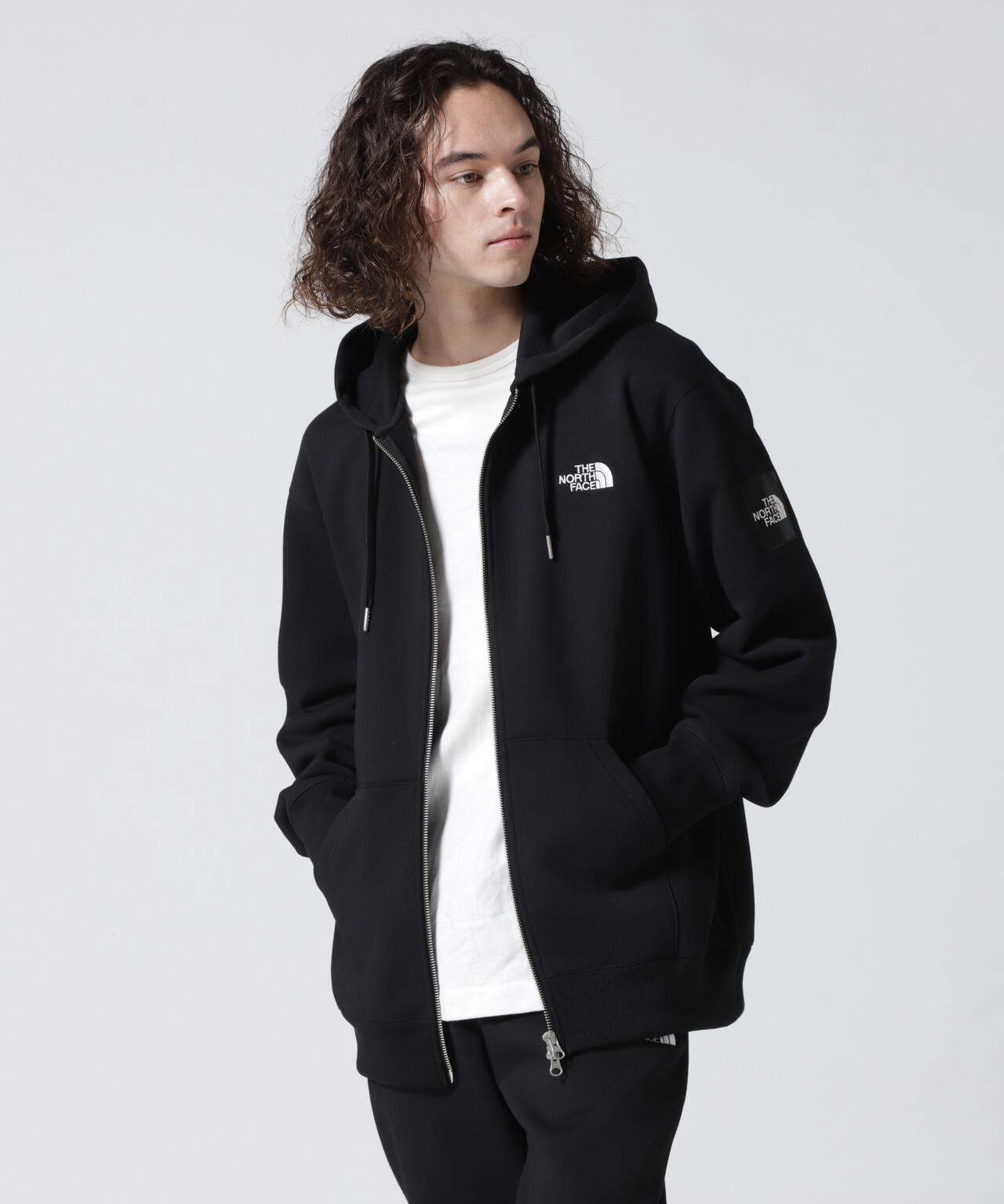 THE NORTH FACE(ザ・ノースフェイス)　Square Logo Full Zip スクエアロゴフルジップ NT62232