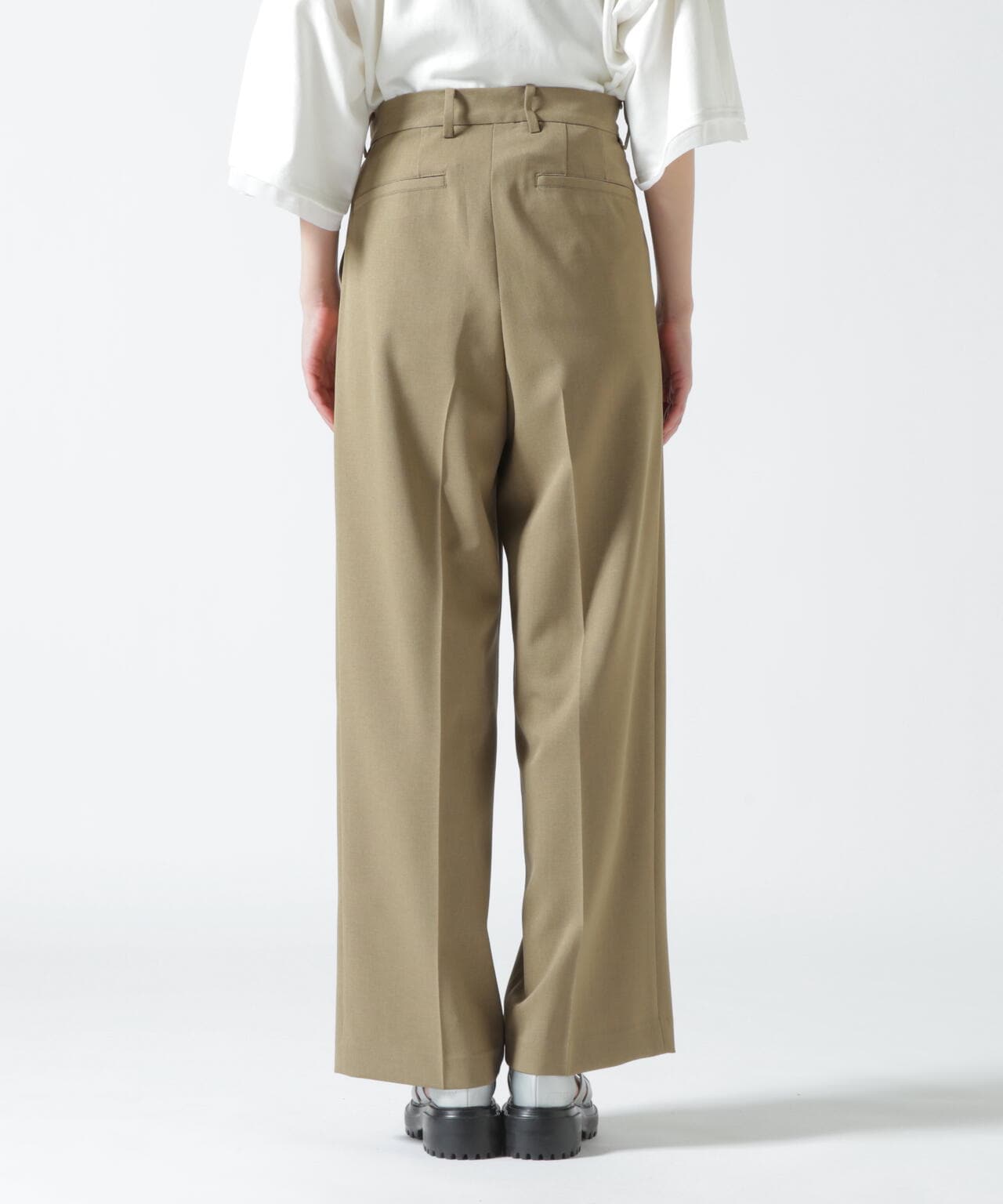 DROIT BELLO（ドロイトベロ）タックパンツ