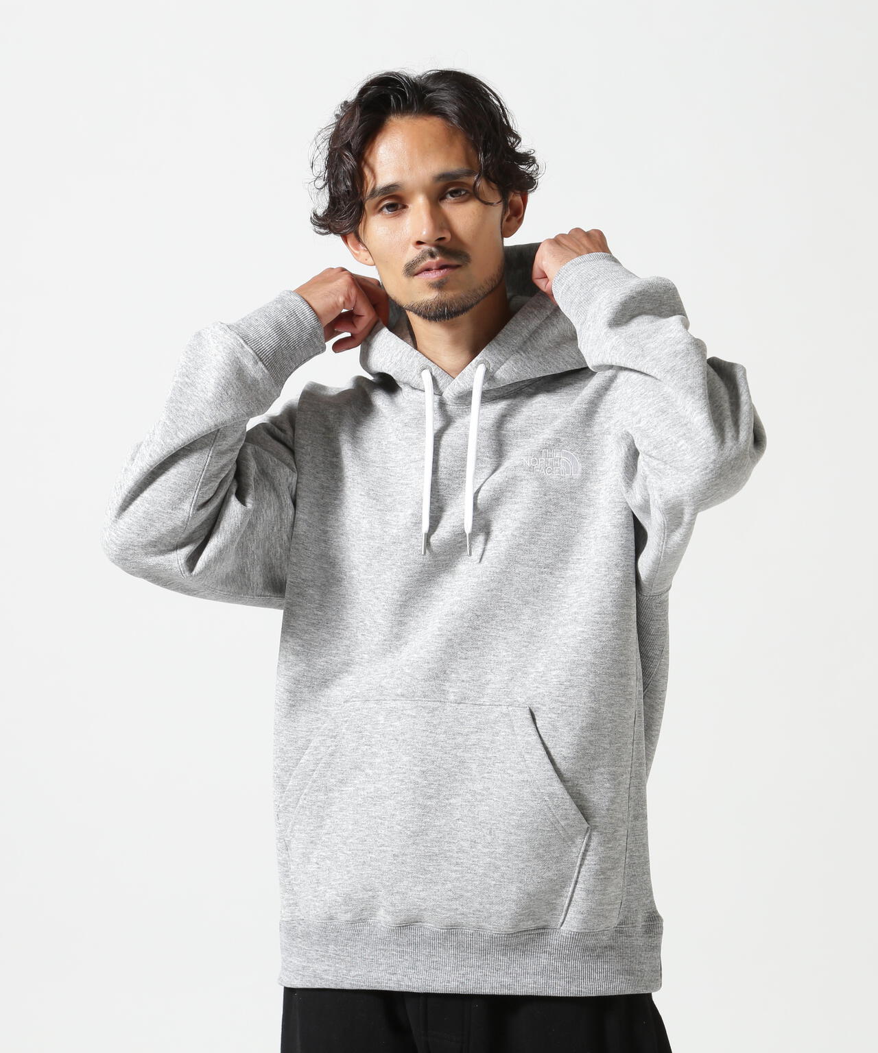 THE NORTH FACE (ザ・ノース・フェイス)スクエアロゴフーディ（ユニセックス）