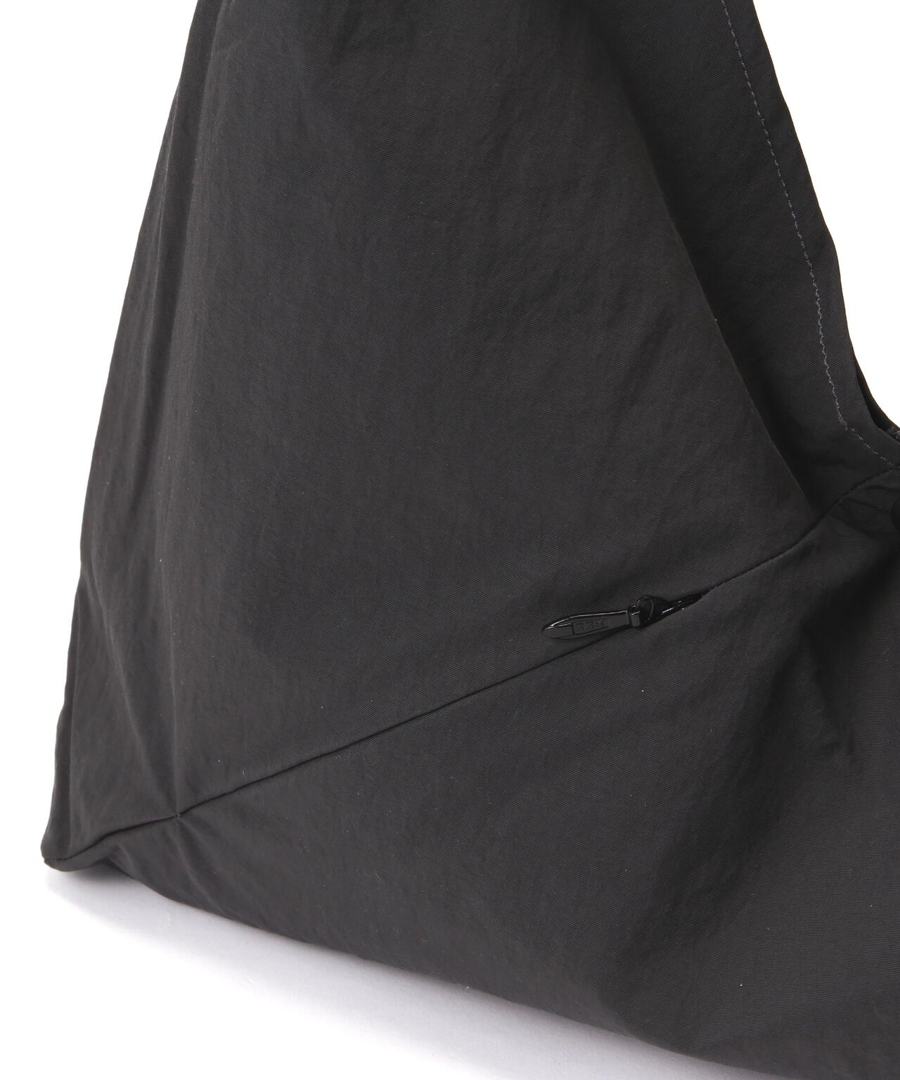 SLOW(スロウ)span nylon-wrap bag S- 586S112K