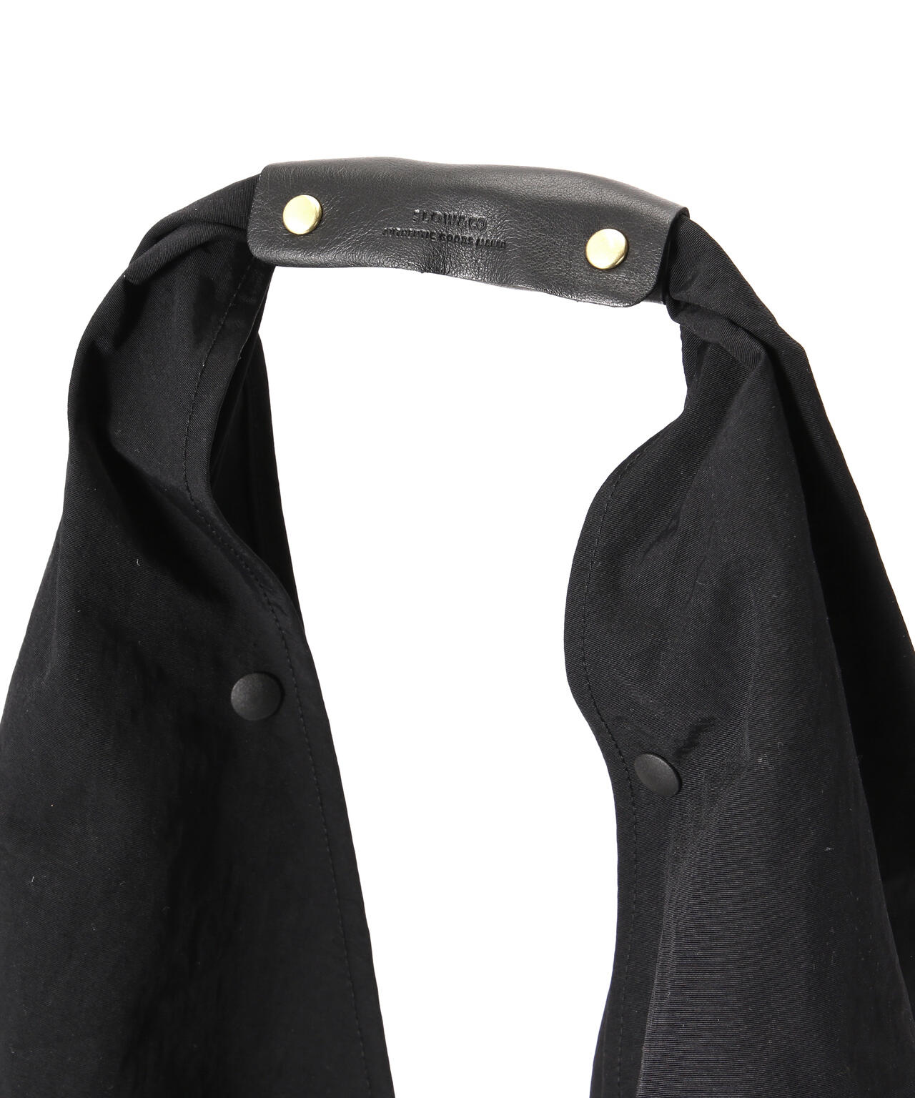 SLOW(スロウ)span nylon-triangle wrap bag-