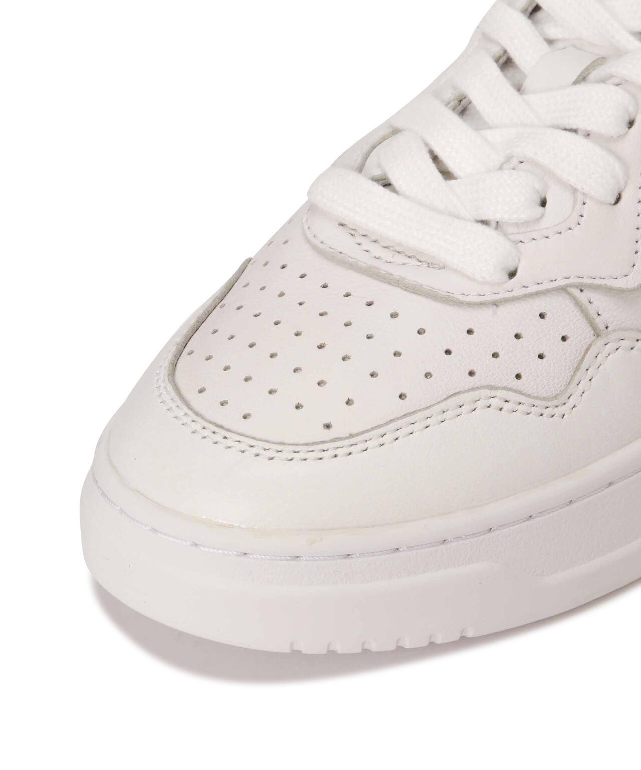AUTRY (オートリー) WOMEN'S MEDALIST_LOW_SOLID_GOAT