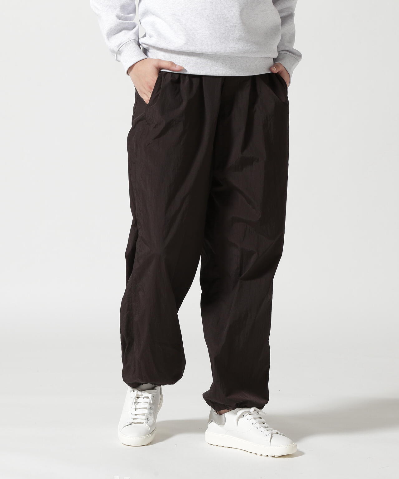 ATON (エイトン) HAND DIED NYLONOVER PANTS