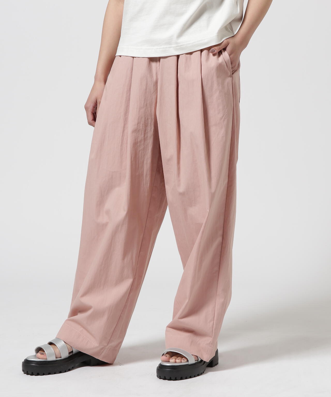 DROIT BELLO（ドロイトベロ）2Tuck Easy Pants