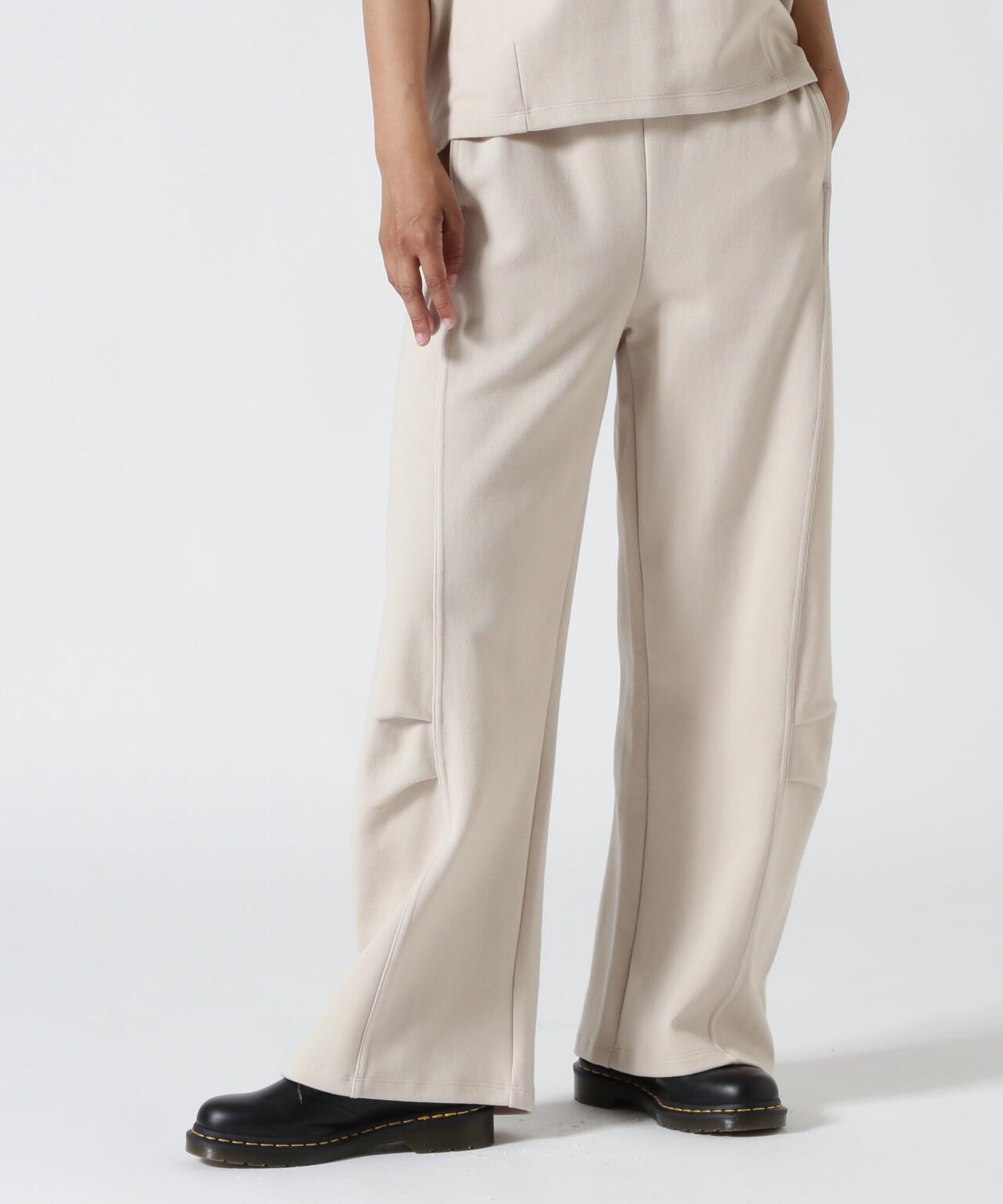 YENN（イエン）KNEE TUCK SWEAT PT /Y253-31078